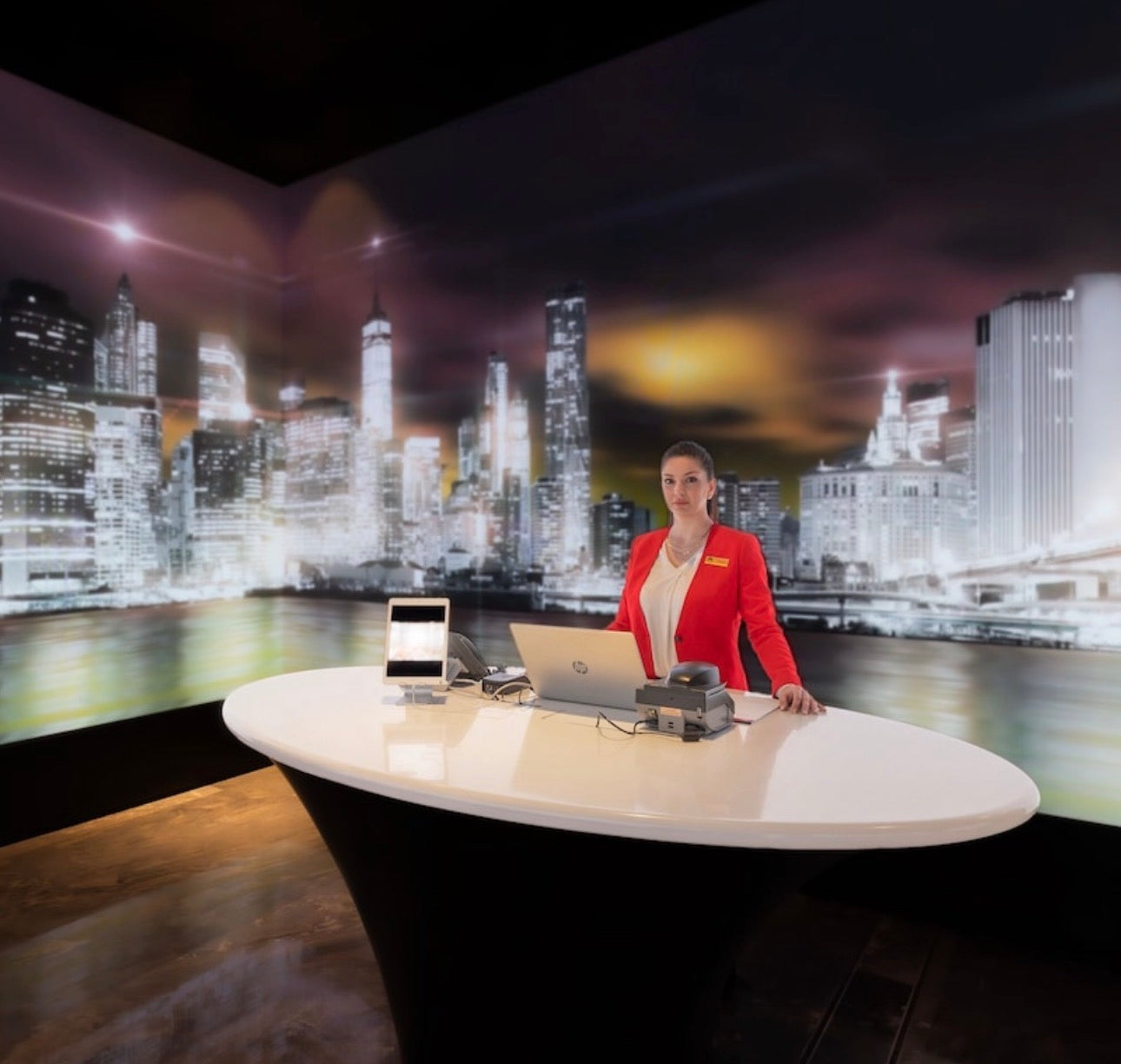 Paramount Hotels & Resorts — Studio 1 2 3 Luxury Hotel Apartments — Hollywood Inspired Lifestyle Masterpiece — Business Bay Dubai