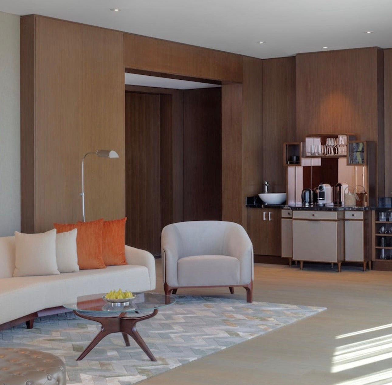 Paramount Hotels & Resorts — Studio 1 2 3 Luxury Hotel Apartments — Hollywood Inspired Lifestyle Masterpiece — Business Bay Dubai