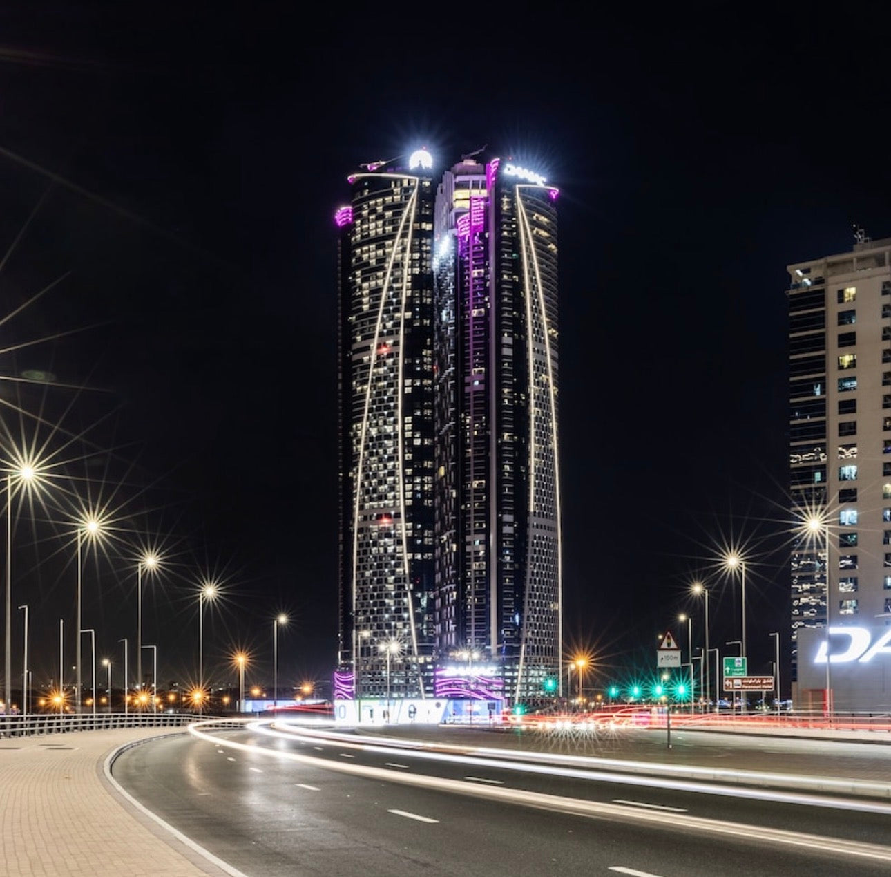 Paramount Hotels & Resorts — Studio 1 2 3 Luxury Hotel Apartments — Hollywood Inspired Lifestyle Masterpiece — Business Bay Dubai