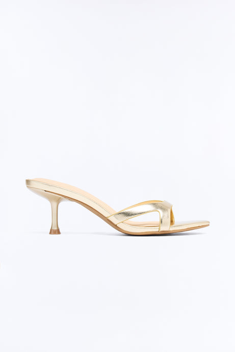 Jazzy Round Toe Heels