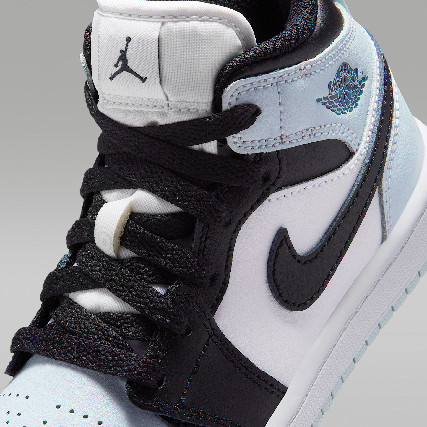 Jordan 1 Mid