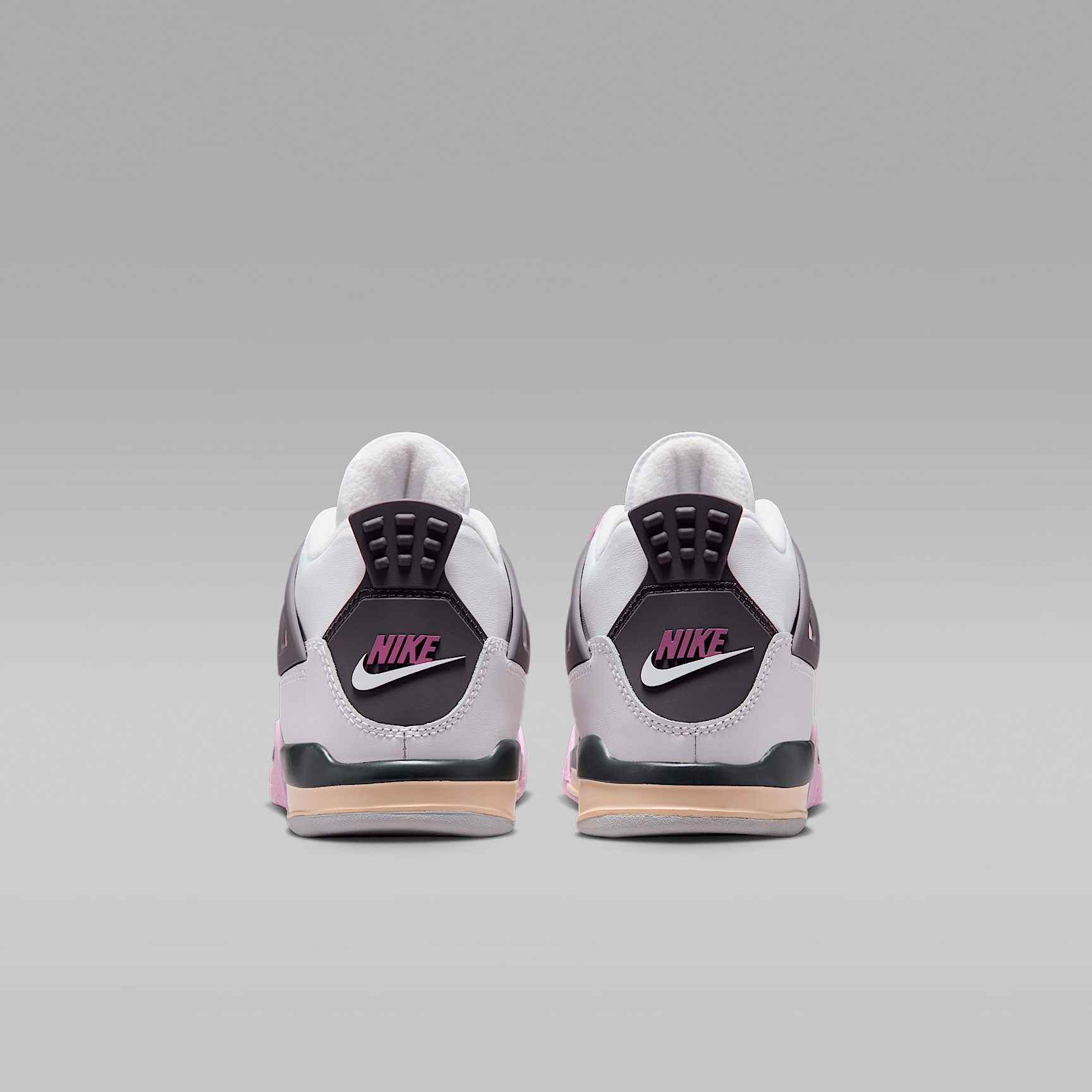 Jordan 4 Retro 'Comic' Younger Kids' Shoes