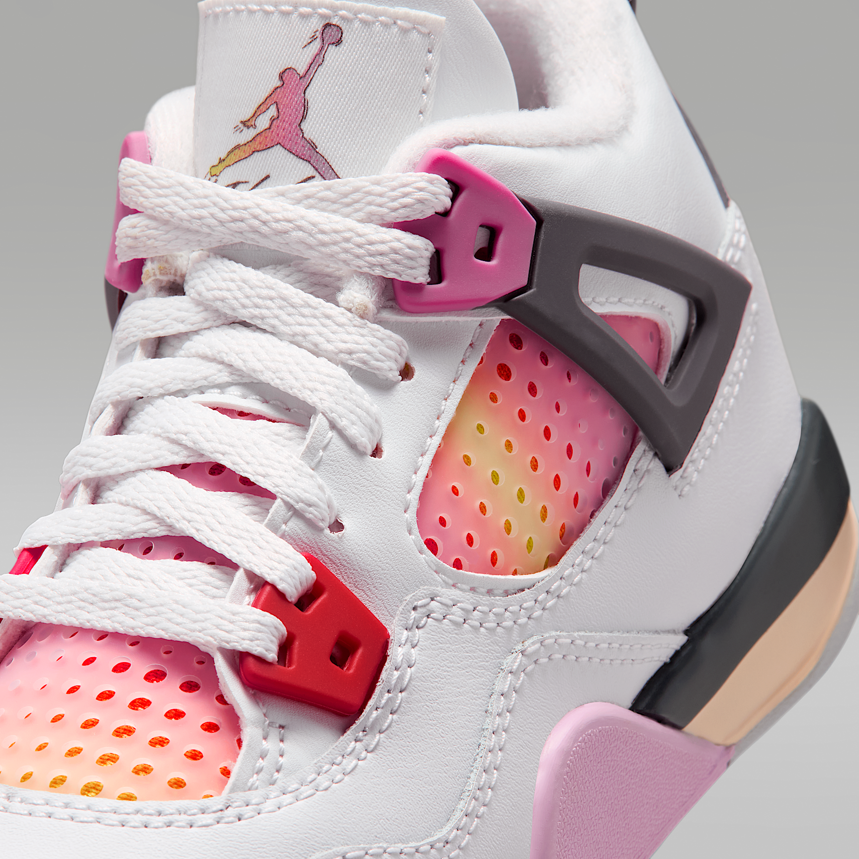 Jordan 4 Retro 'Comic' Younger Kids' Shoes