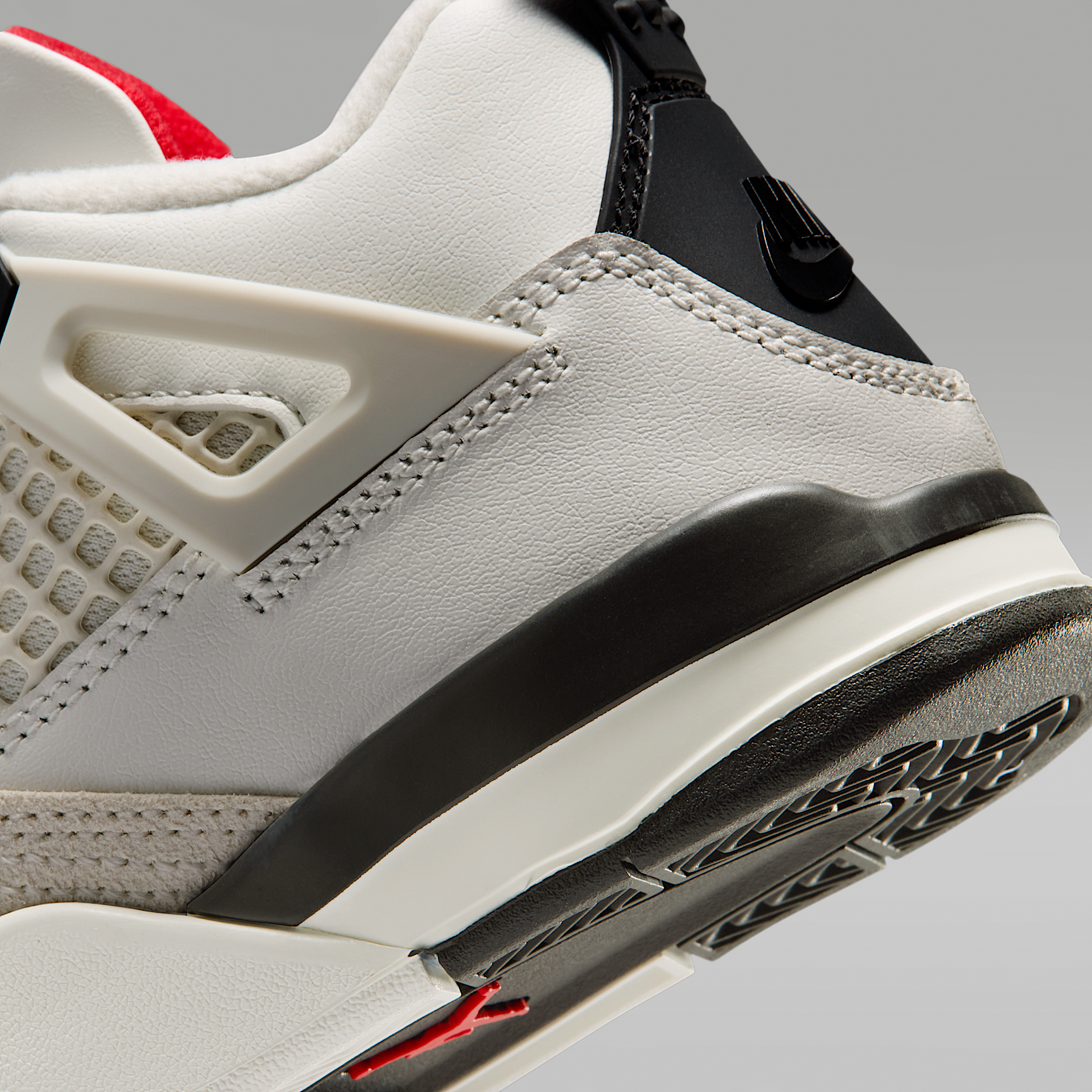Jordan 4 Retro 'Flight Club'