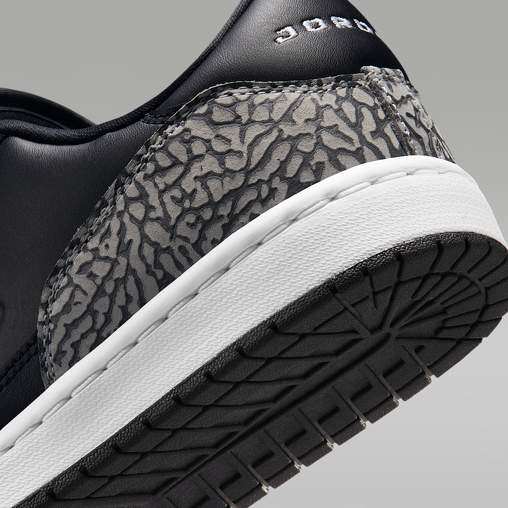 Jordan Court Connect Low SE