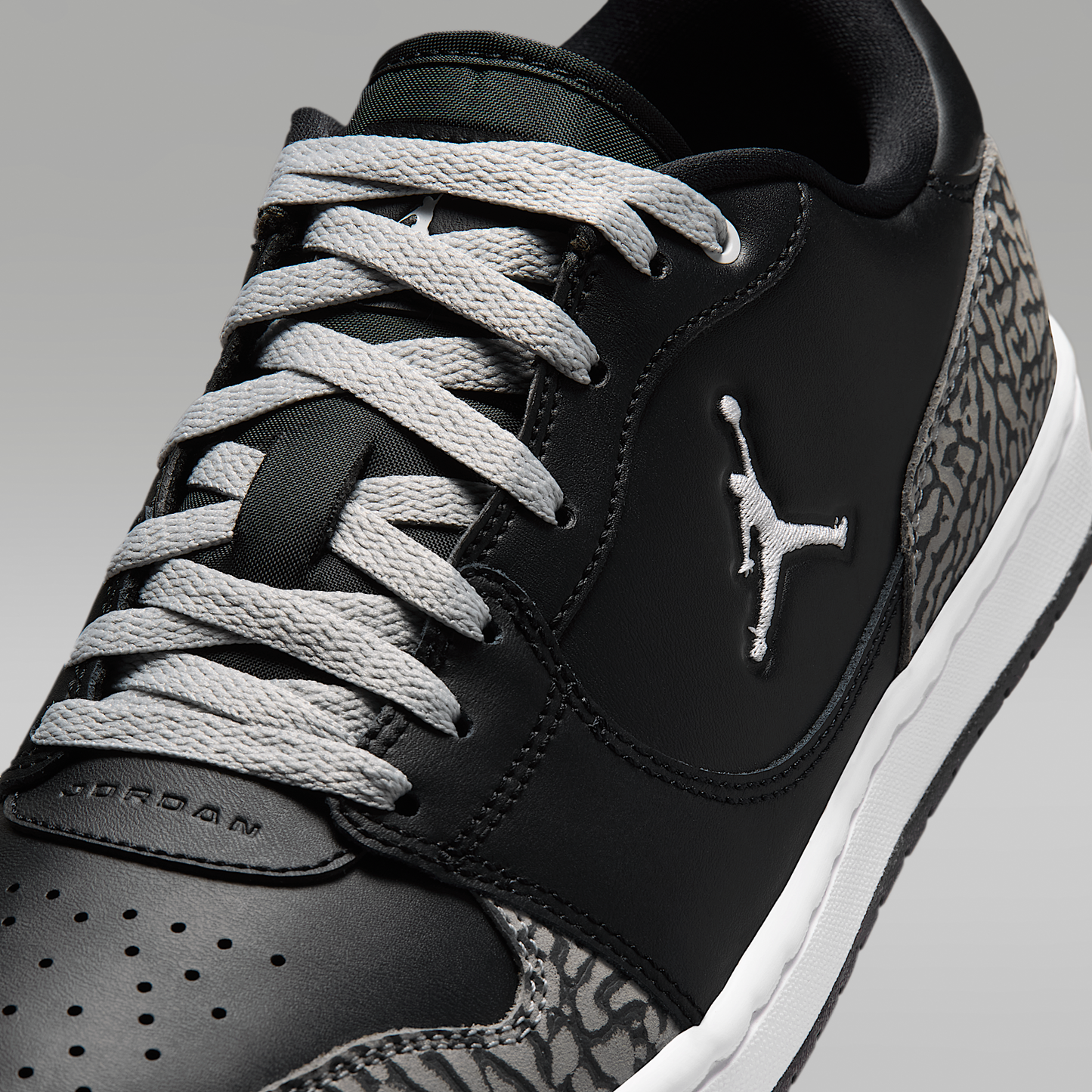 Jordan Court Connect Low SE
