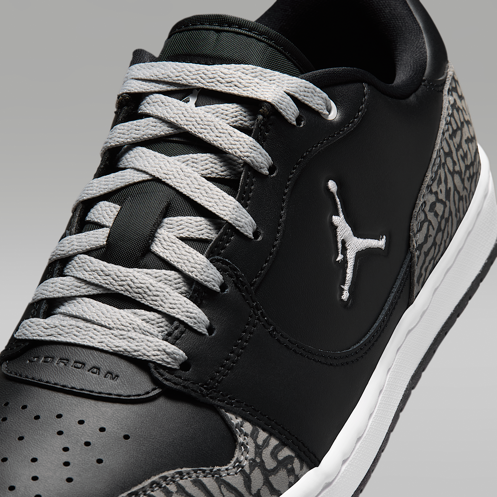Jordan Court Connect Low SE