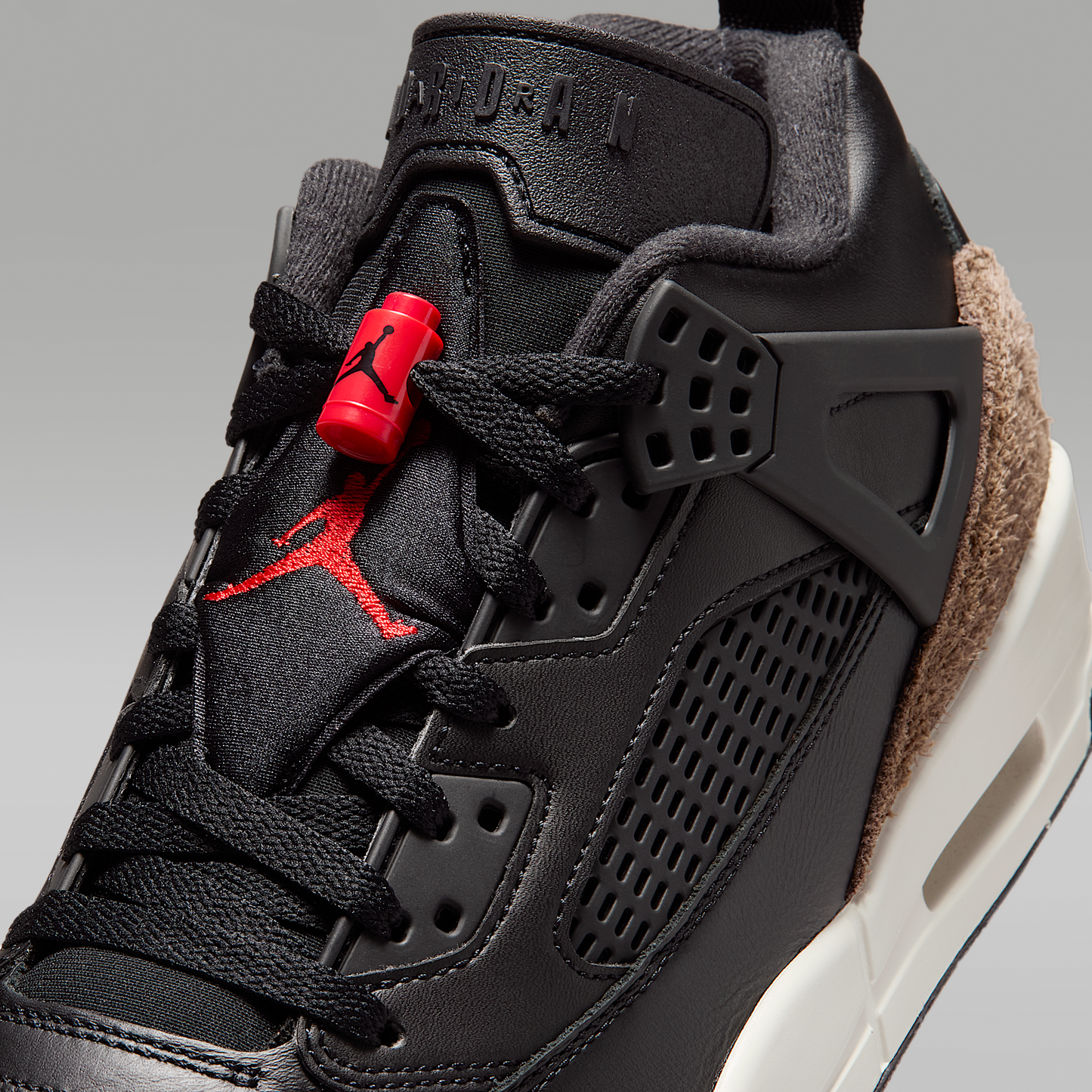 Jordan Spizike Low