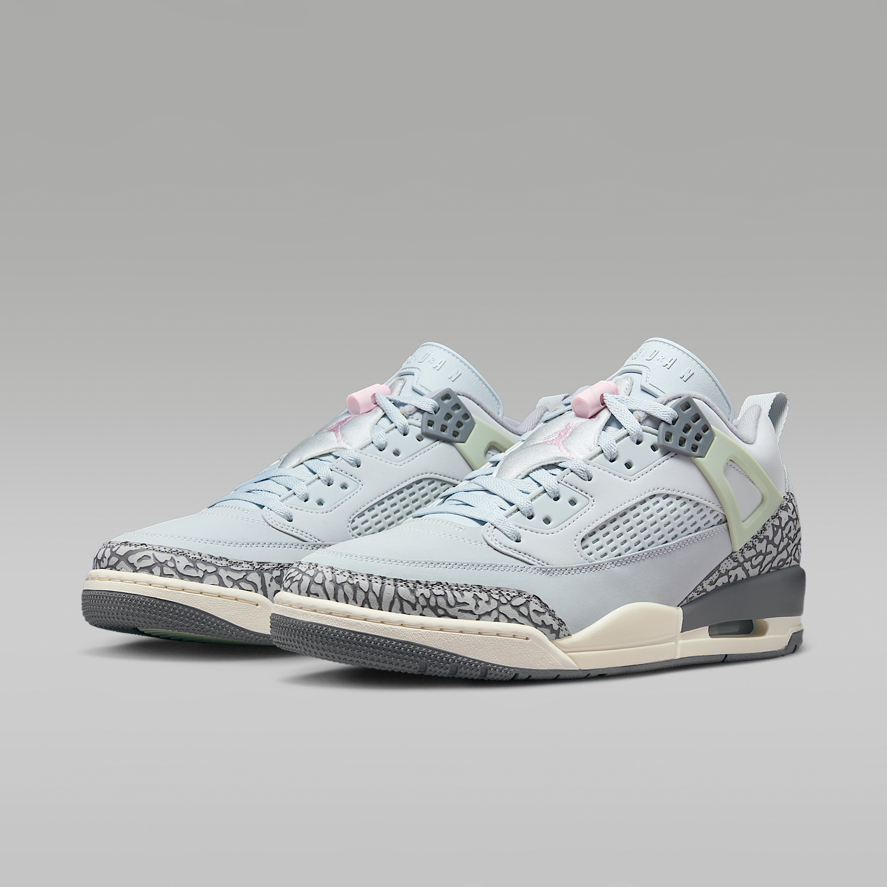 Jordan Spizike Low