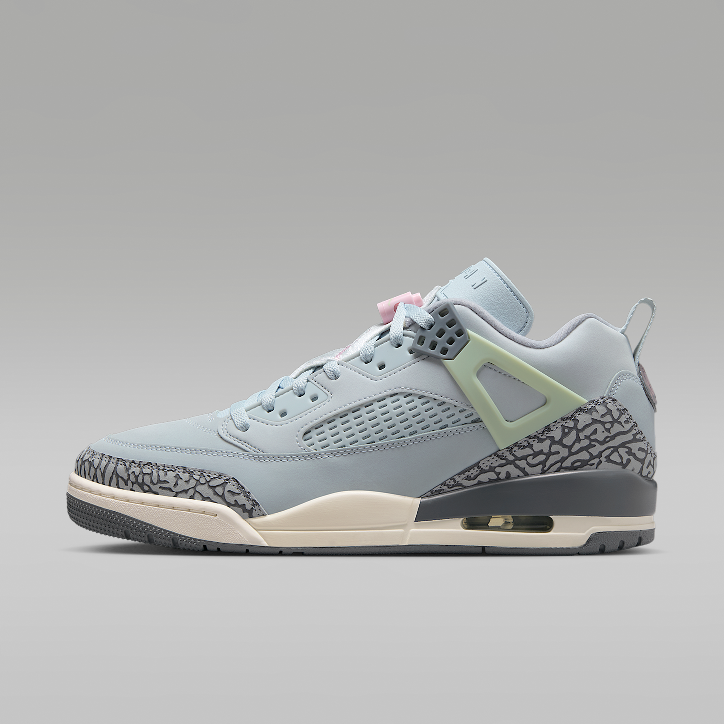 Jordan Spizike Low