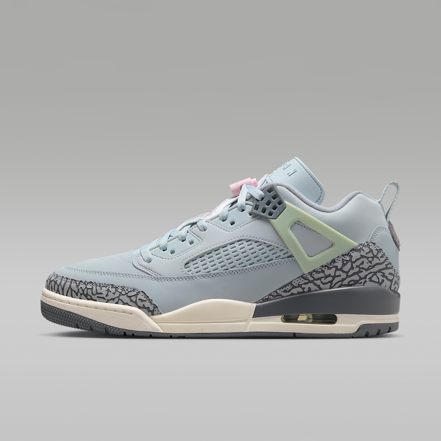 Jordan Spizike Low