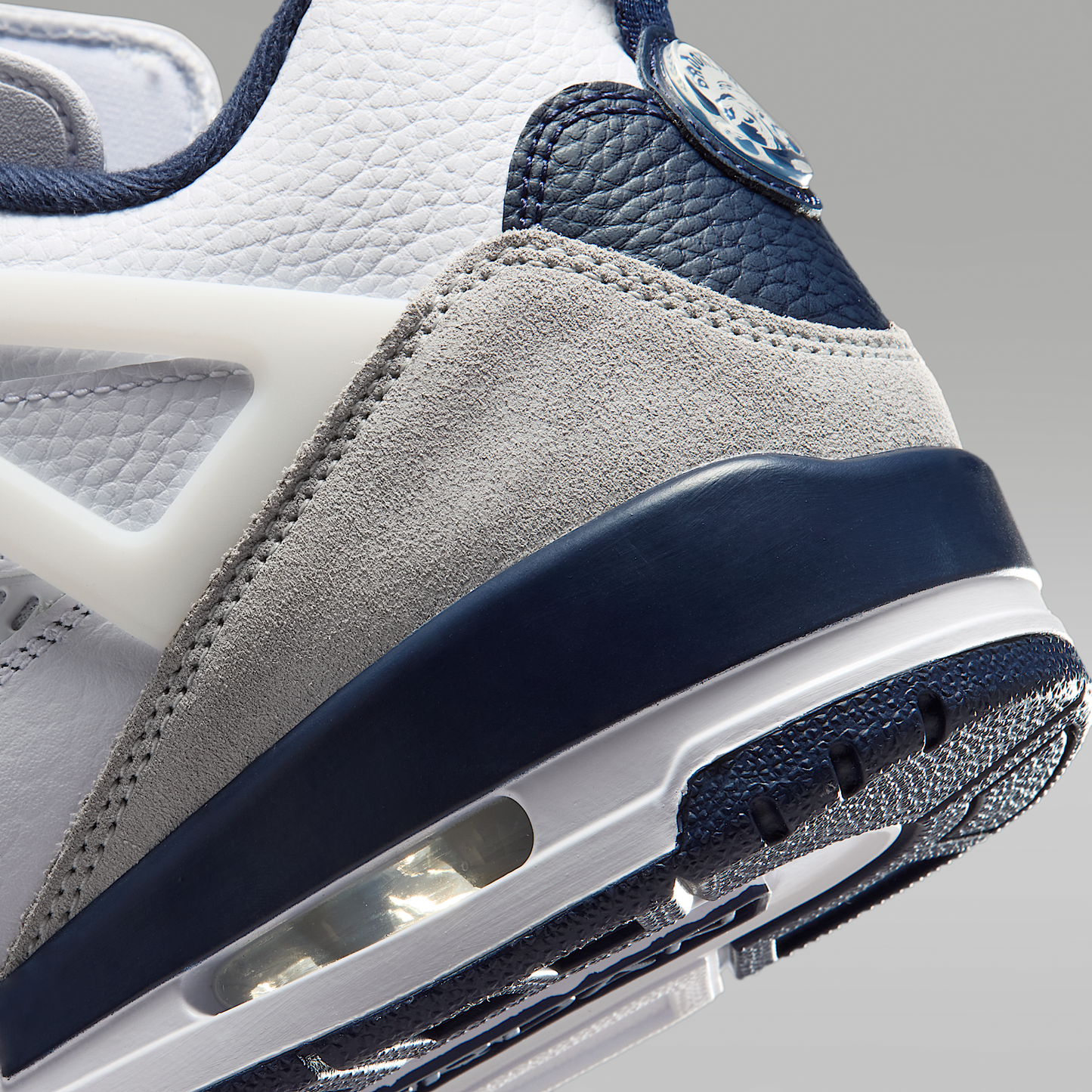 Jordan Spizike Low
