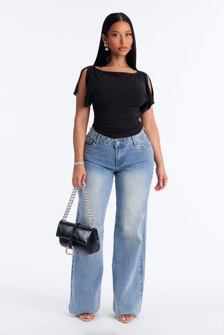 Juliette Ruched Split Short Sleeve Top