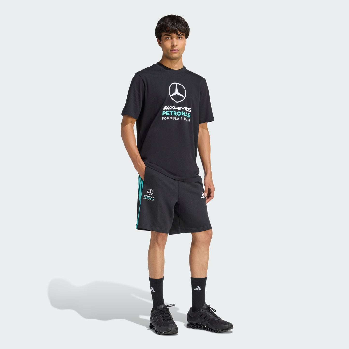 MERCEDES - AMG PETRONAS FORMULA 1 TEAM DNA SHORT