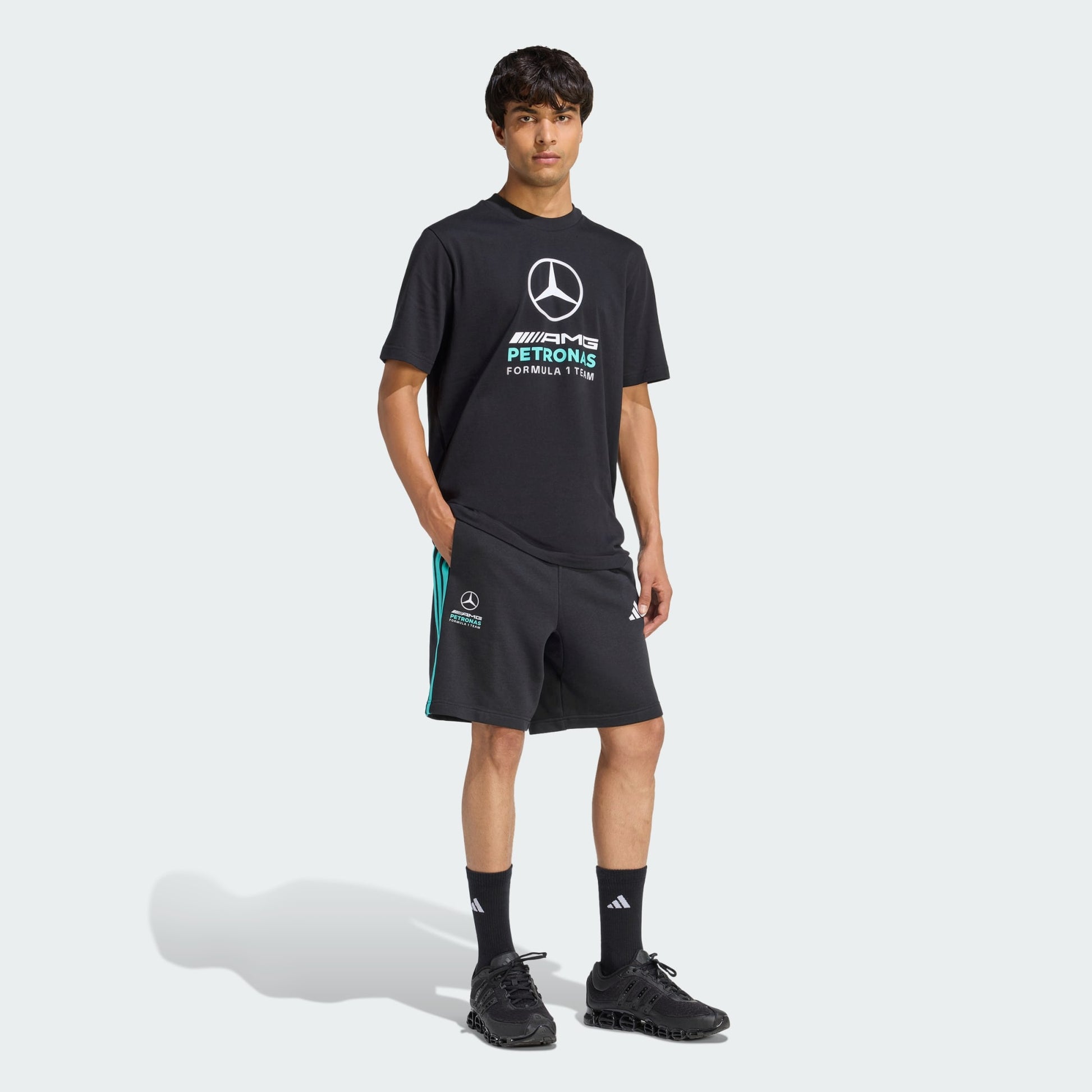 MERCEDES - AMG PETRONAS FORMULA 1 TEAM DNA SHORT