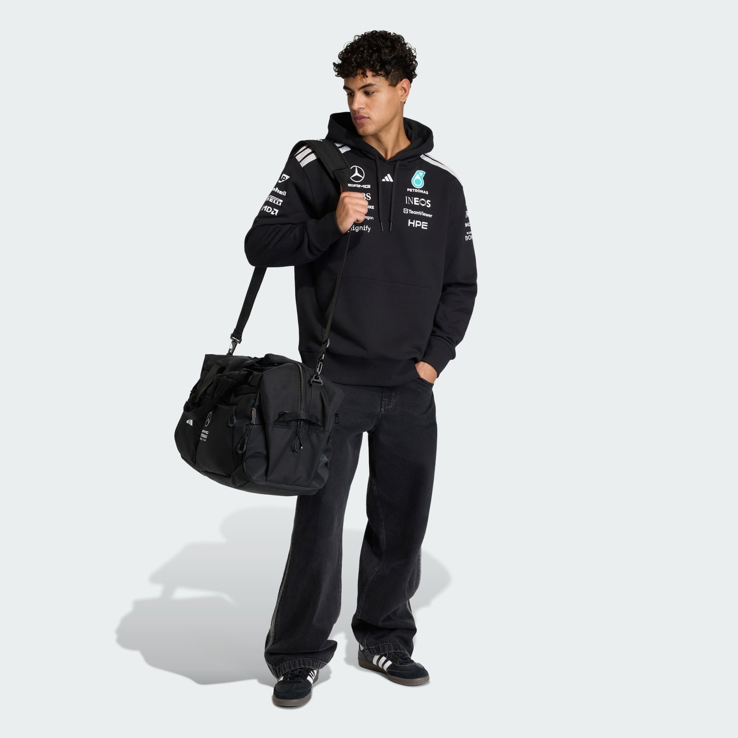 MERCEDES - AMG PETRONAS FORMULA 1 TEAM DRIVER HOOD Sweatshirt
