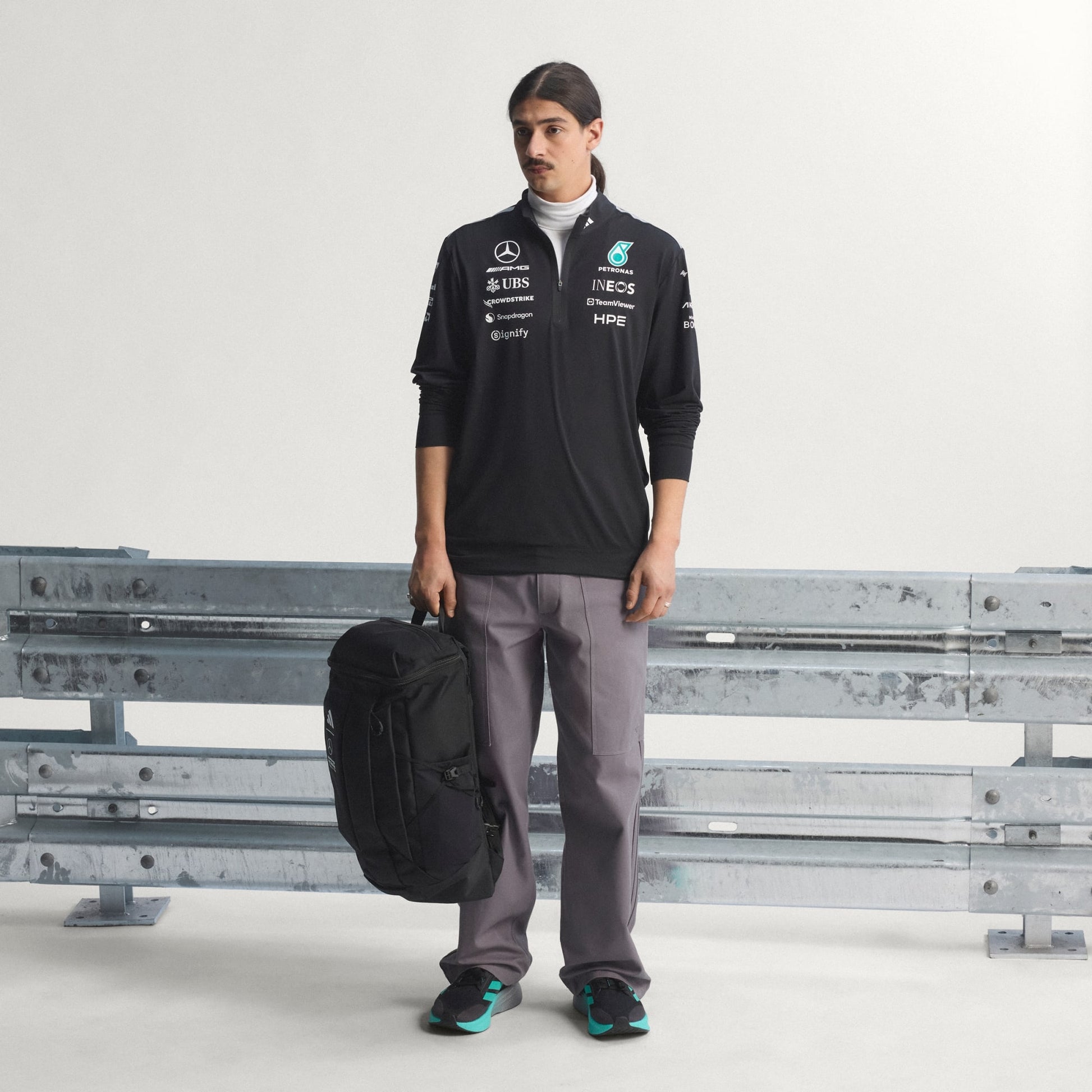 MERCEDES - AMG PETRONAS FORMULA 1 TEAM ENGINEERS QUARTER ZIP Sweatshirt