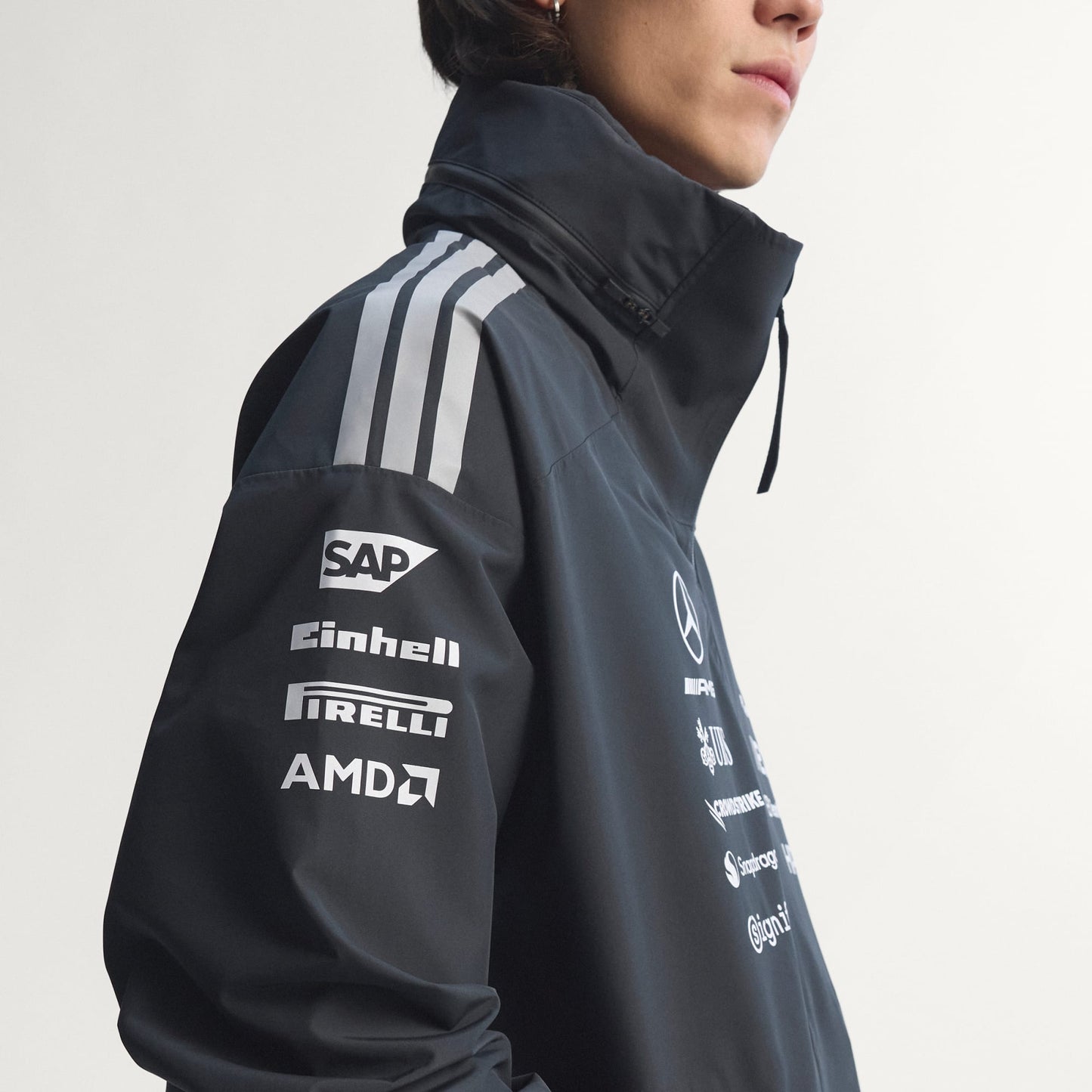 MERCEDES - AMG PETRONAS FORMULA 1 TEAM ENGINEERS RAIN PARKA
