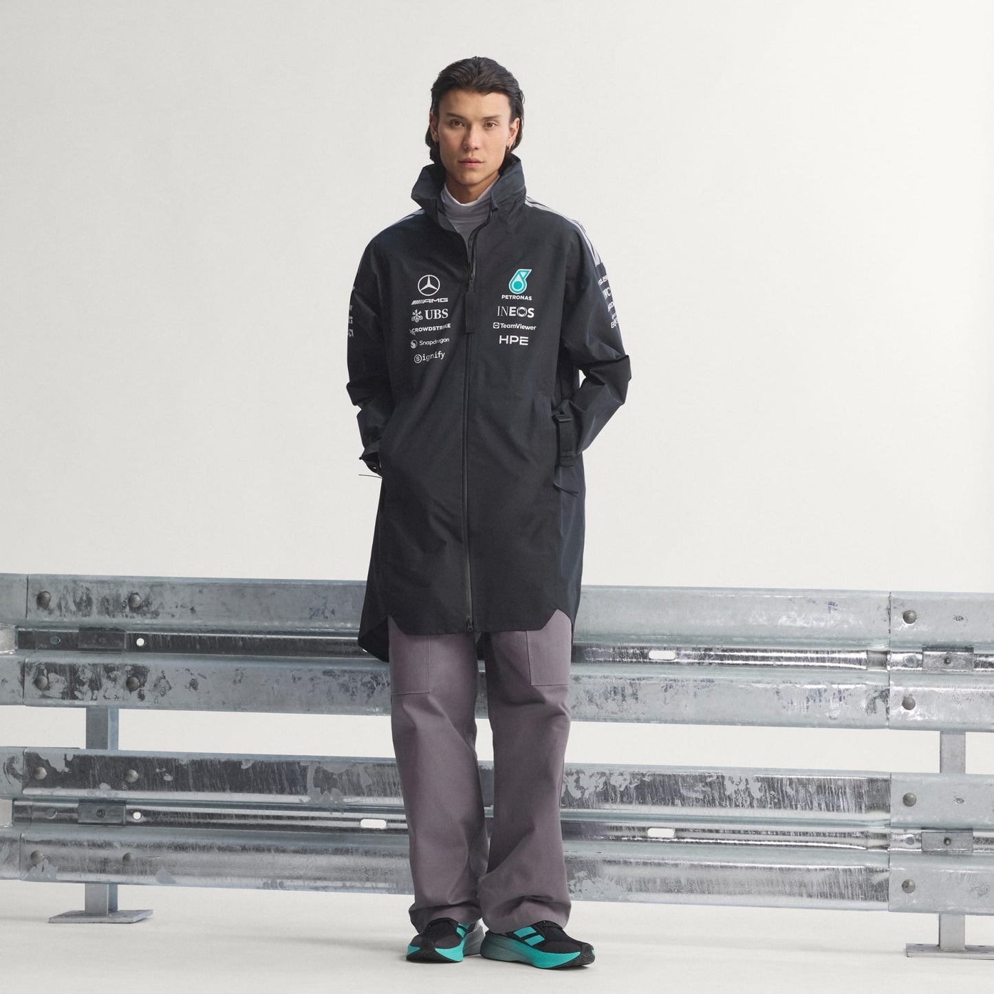 MERCEDES - AMG PETRONAS FORMULA 1 TEAM ENGINEERS RAIN PARKA