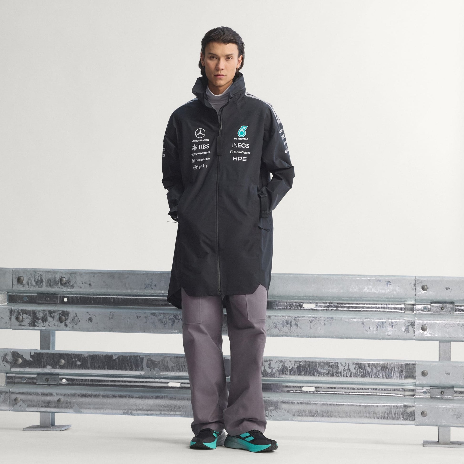 MERCEDES - AMG PETRONAS FORMULA 1 TEAM ENGINEERS RAIN PARKA
