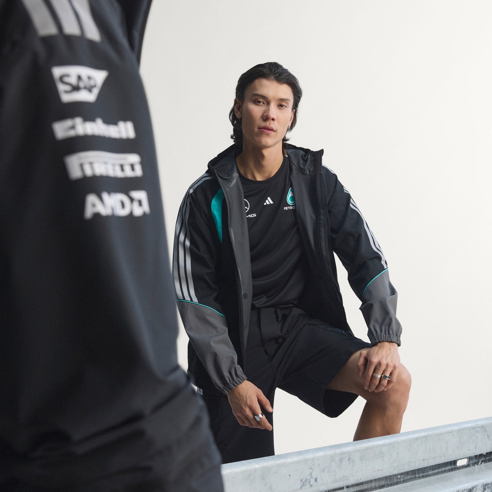 MERCEDES - AMG PETRONAS FORMULA 1 TEAM MECHANICS RAIN JACKET
