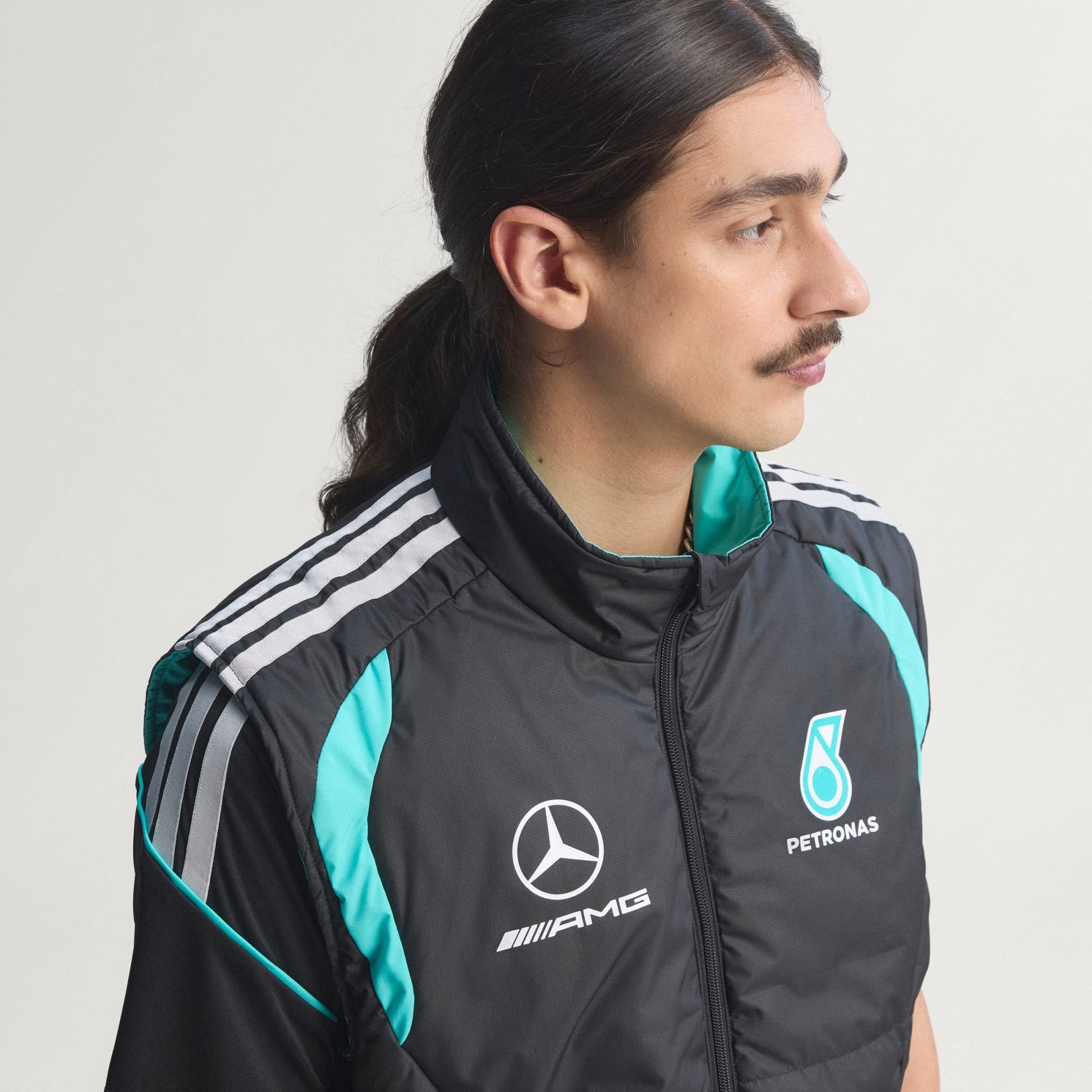 MERCEDES - AMG PETRONAS FORMULA 1 TEAM MECHANICS VEST