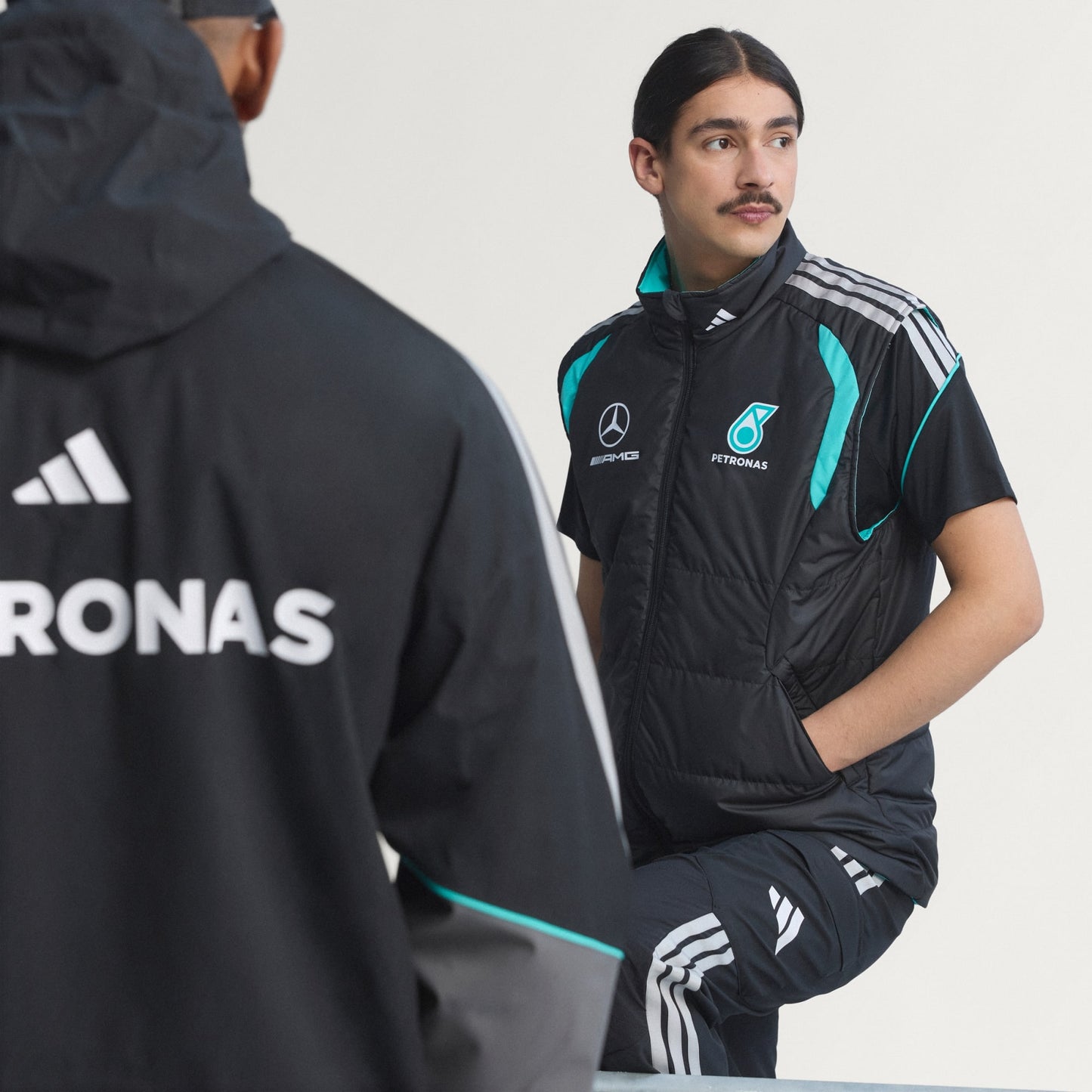 MERCEDES - AMG PETRONAS FORMULA 1 TEAM MECHANICS VEST