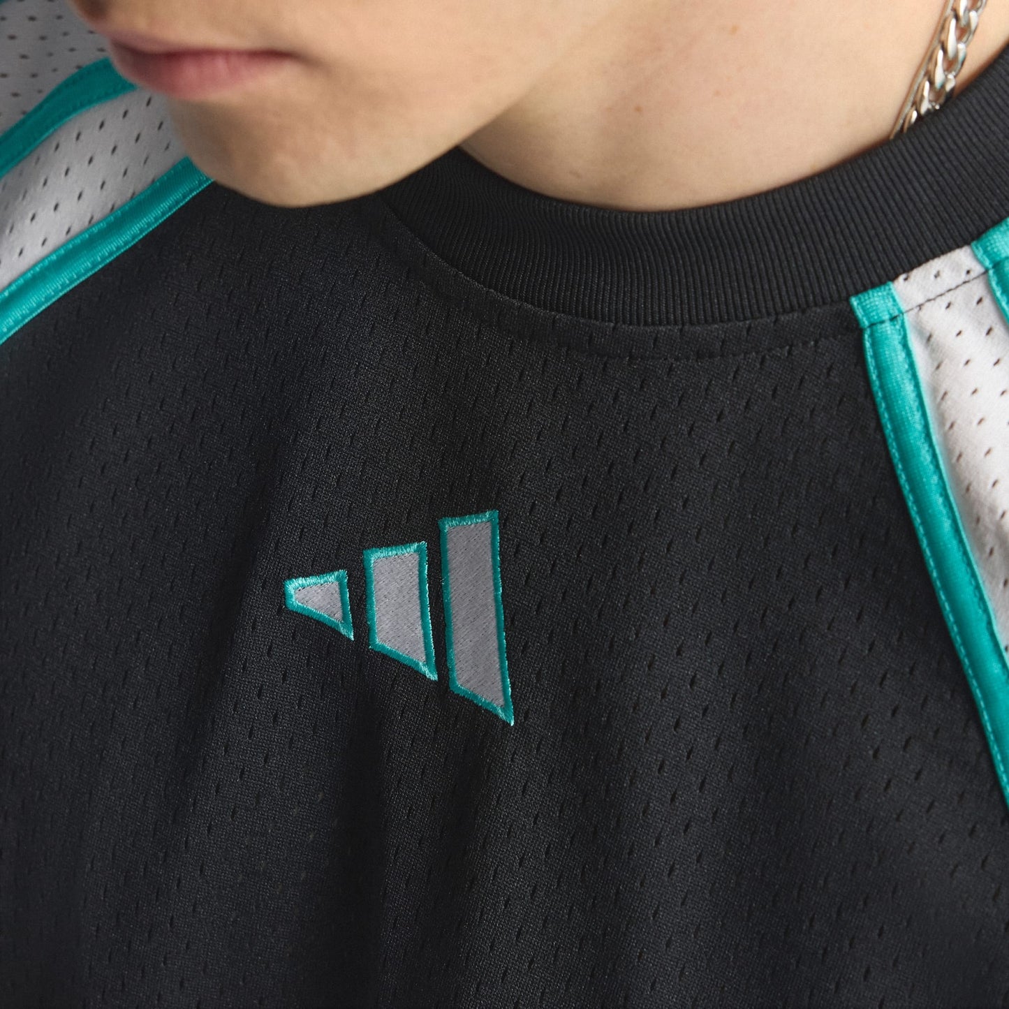 MERCEDES - AMG PETRONAS FORMULA ONE TEAM LAS VEGAS LONGSLEEVE T-Shirt MEN