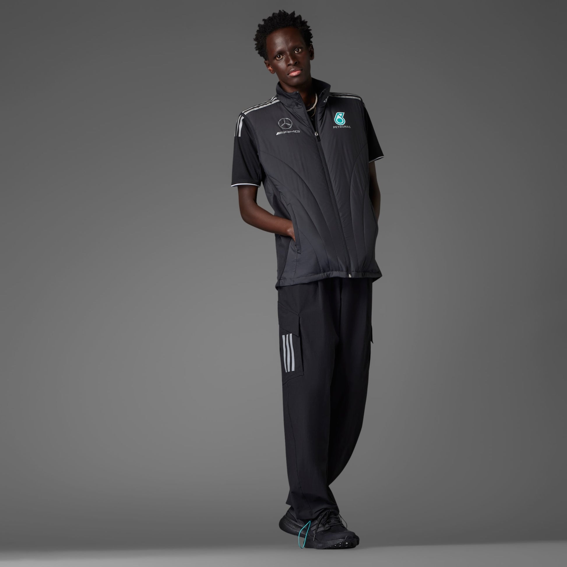 MERCEDES - AMG PETRONAS FORMULA ONE TEAM MECHANICS VEST