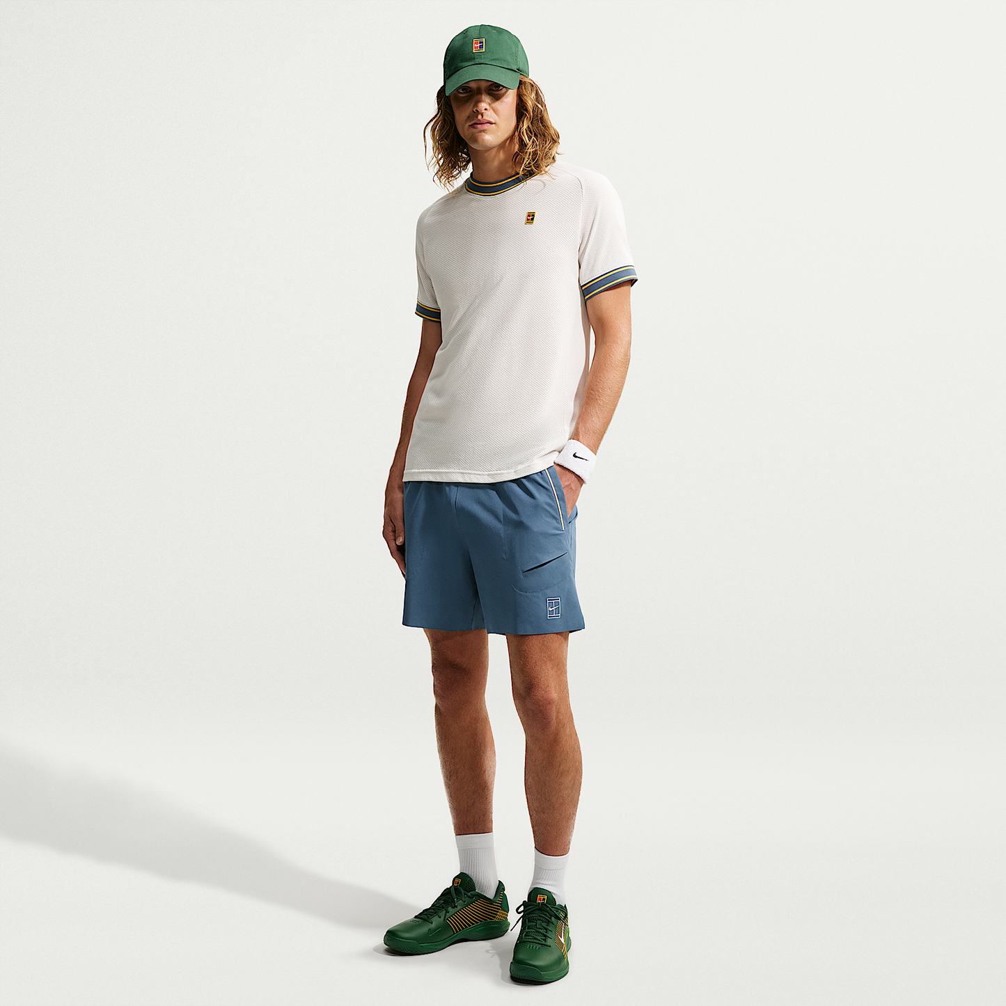 NikeCourt Advantage
