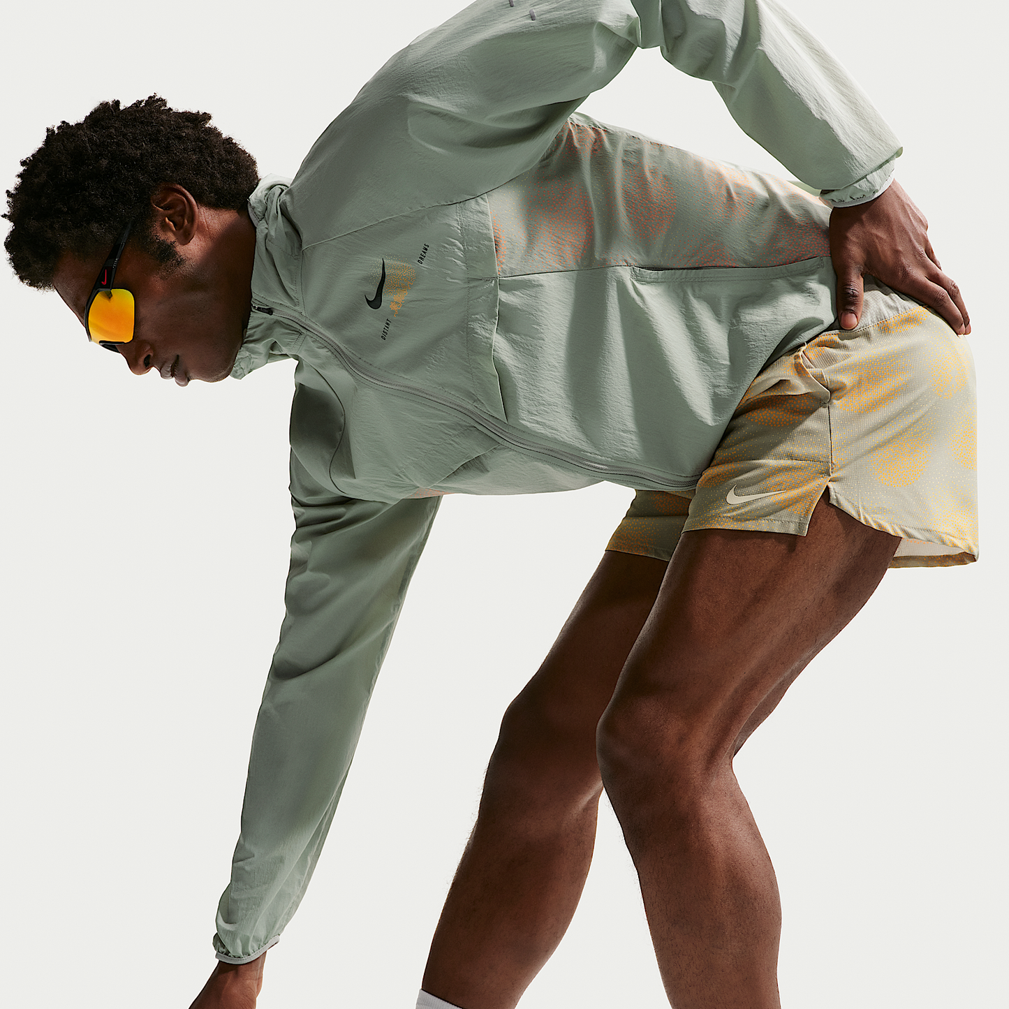 Nike Stride Men's Repel UV Protection Running Jacket