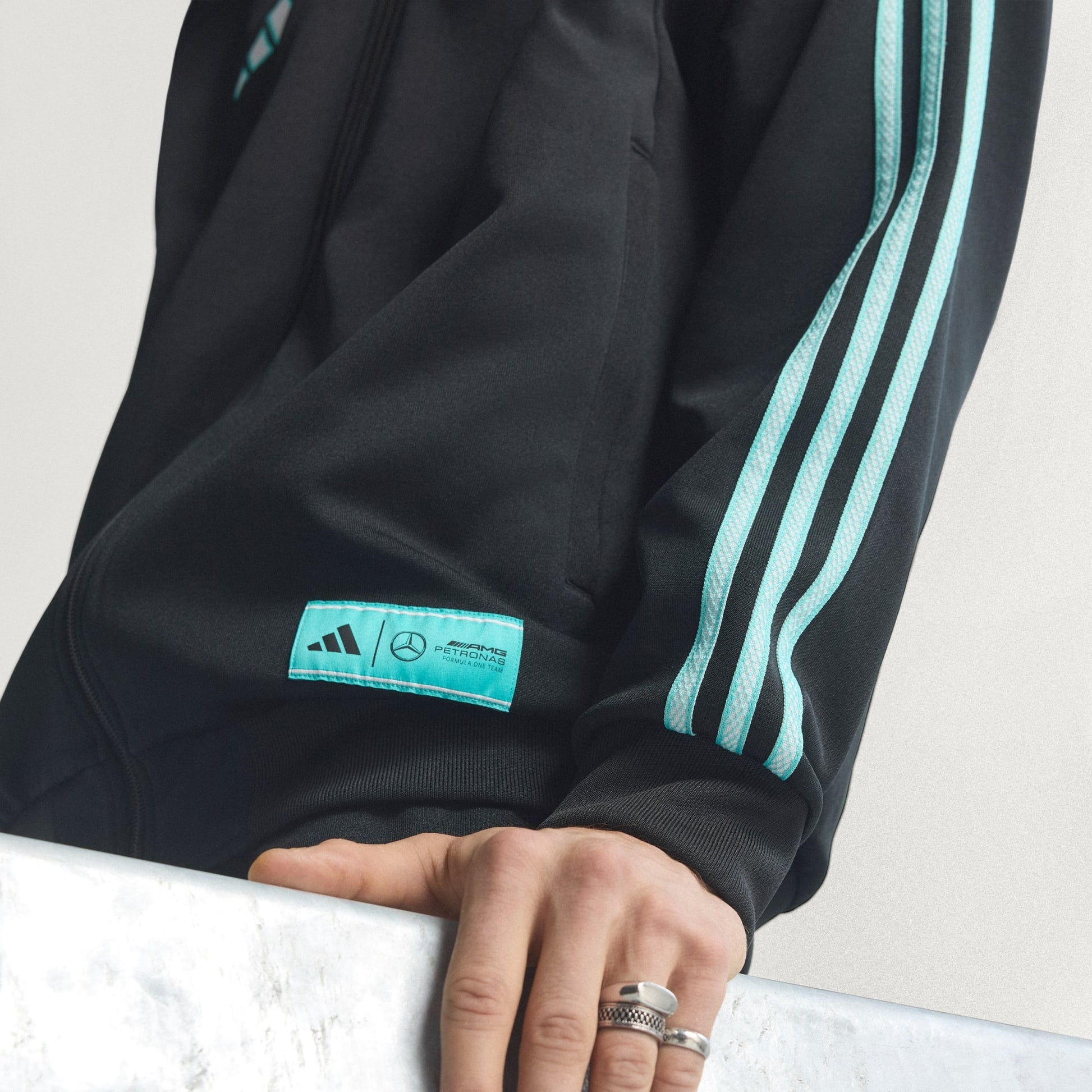 Mercedes - AMG Petronas Formula One Team Las Vegas Track Top Men