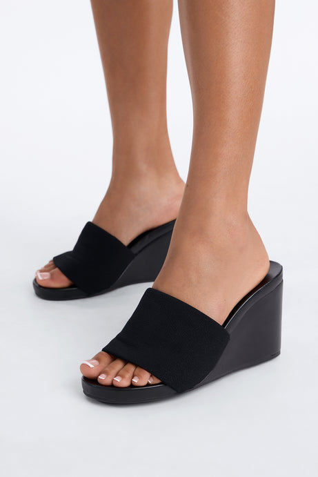 Sophie Round Toe Mule Wedges