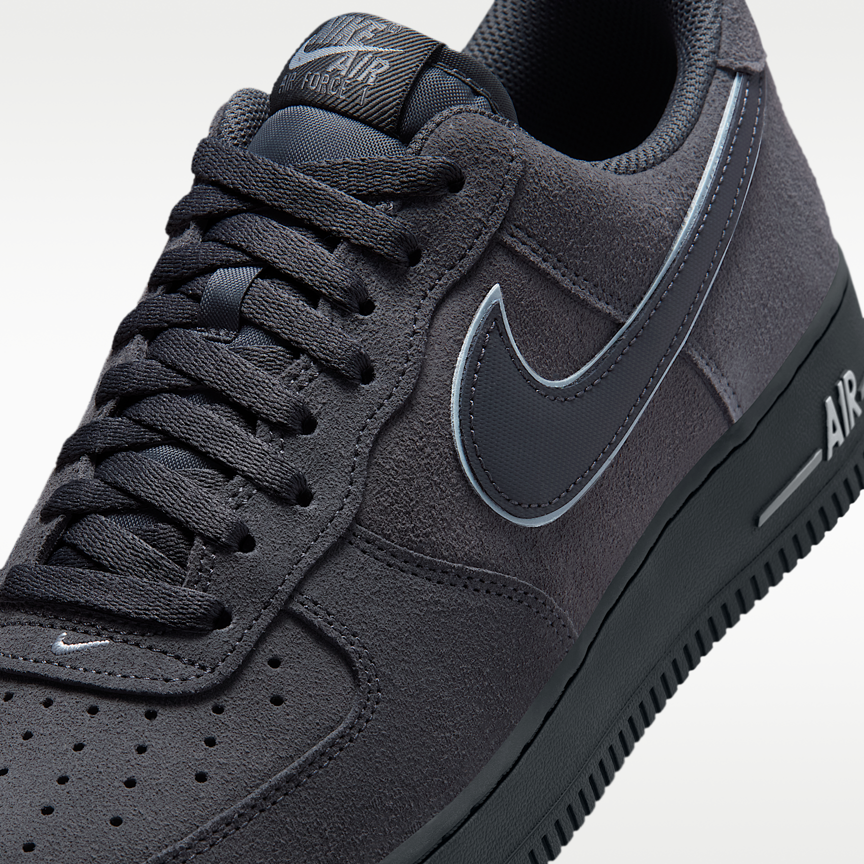 Nike Air Force 1 '07 LV8