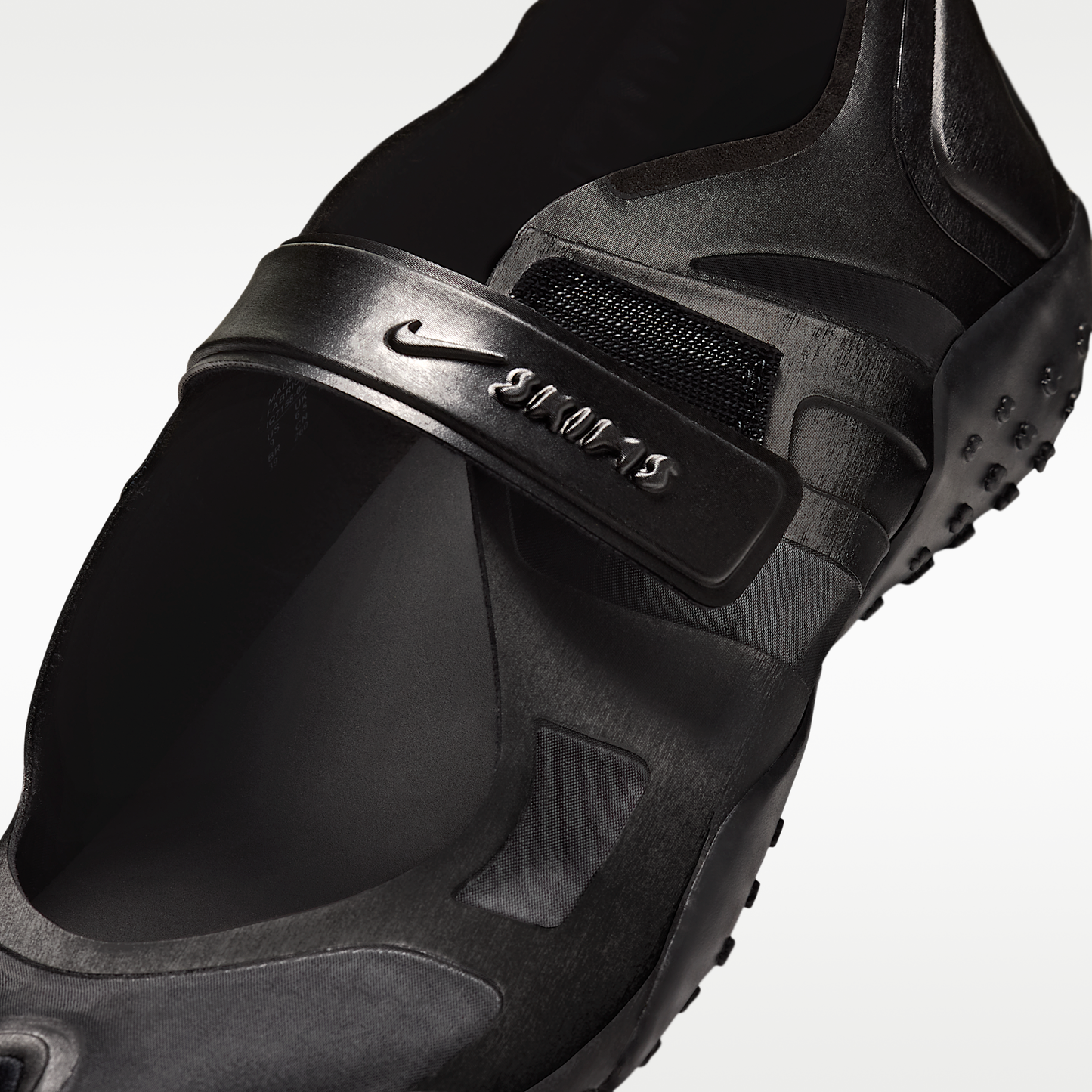 NikeSKIMS Rift Satin