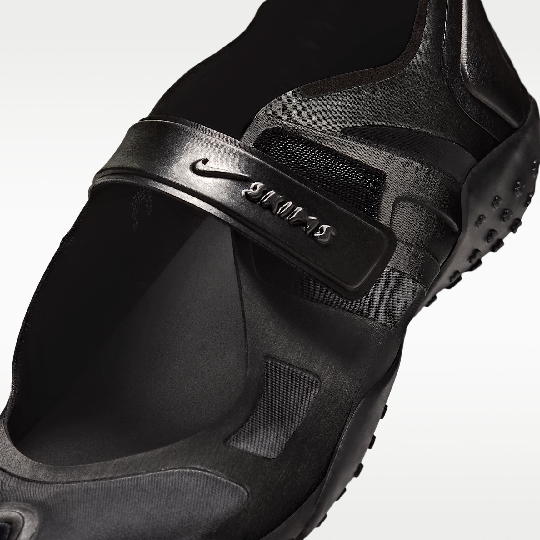 NikeSKIMS Rift Satin