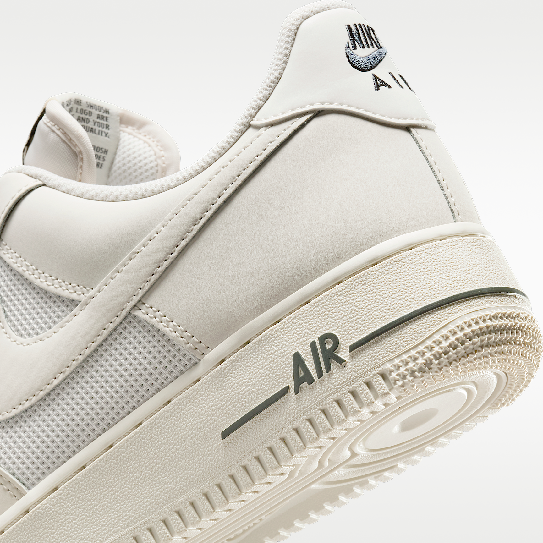 Nike Air Force 1 '07 LV8