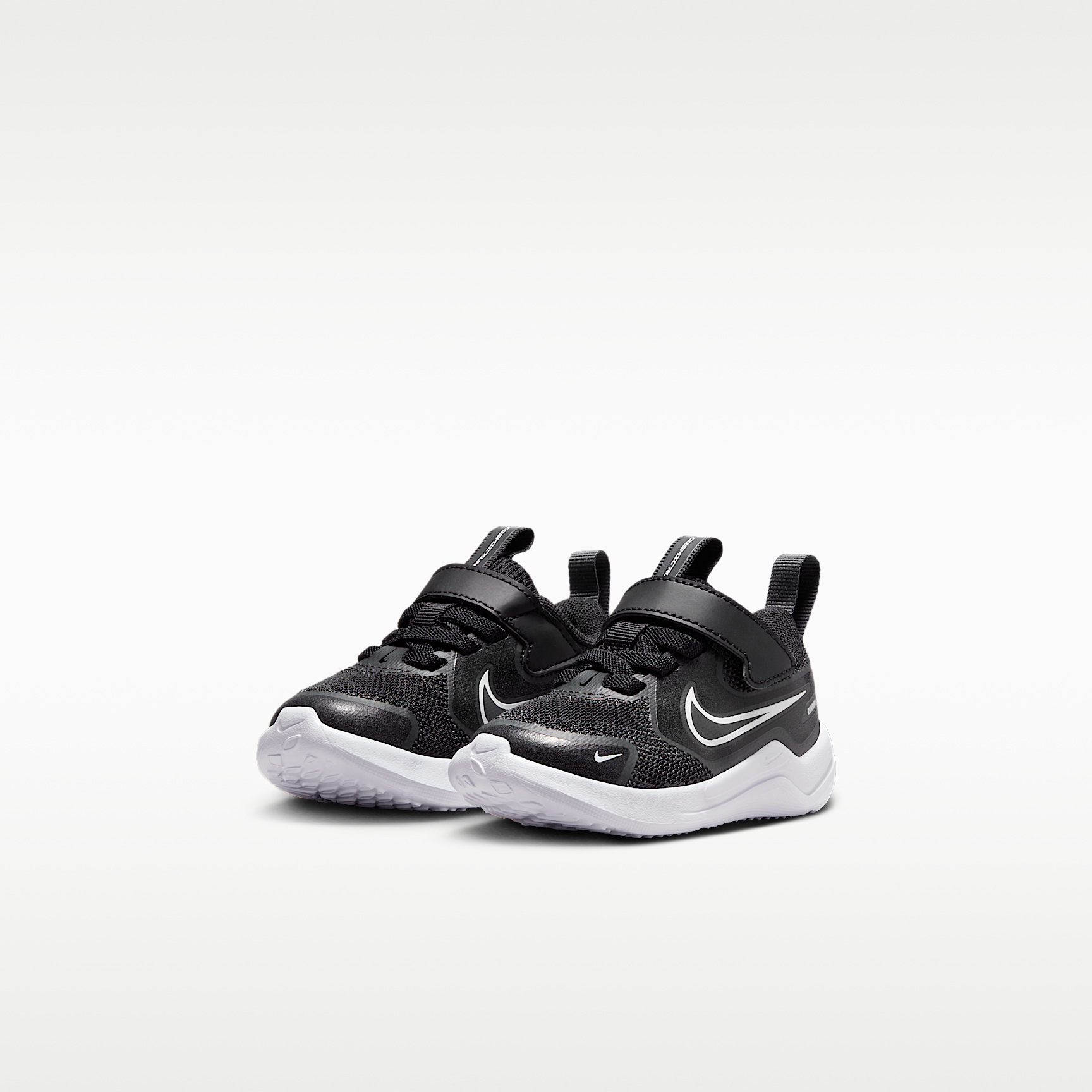 Nike Cosmic Runner