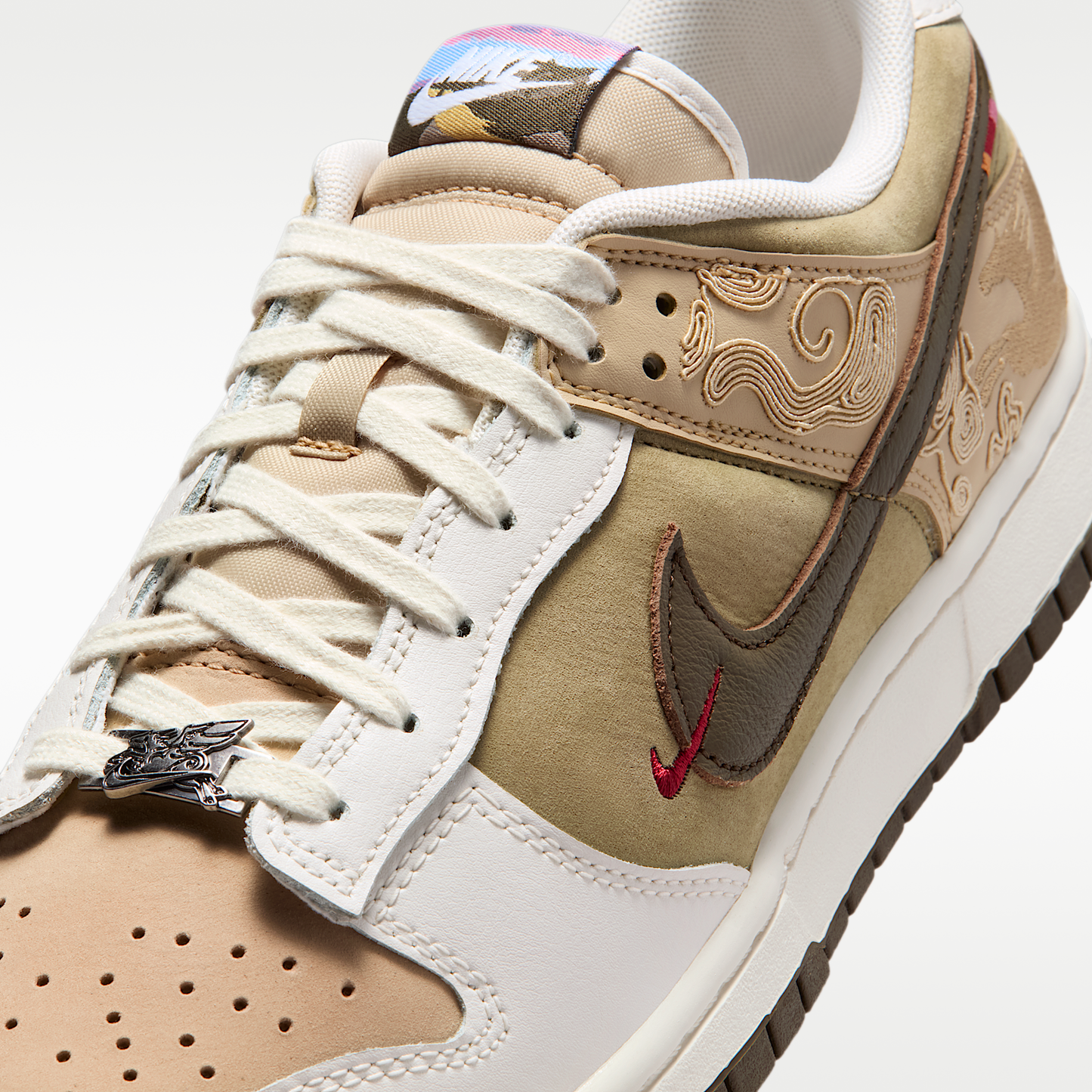 Nike Dunk Low SE 'LNY'