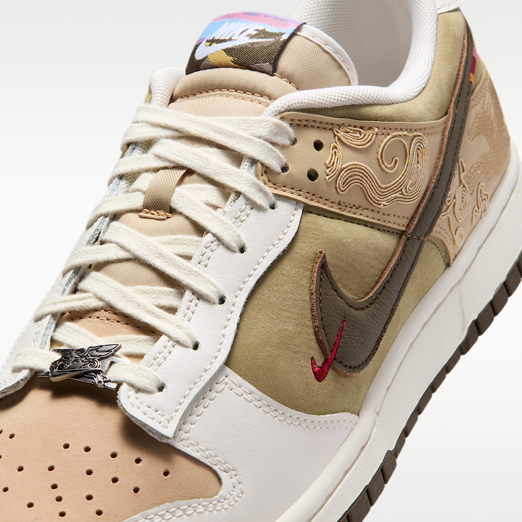 Nike Dunk Low SE 'LNY'