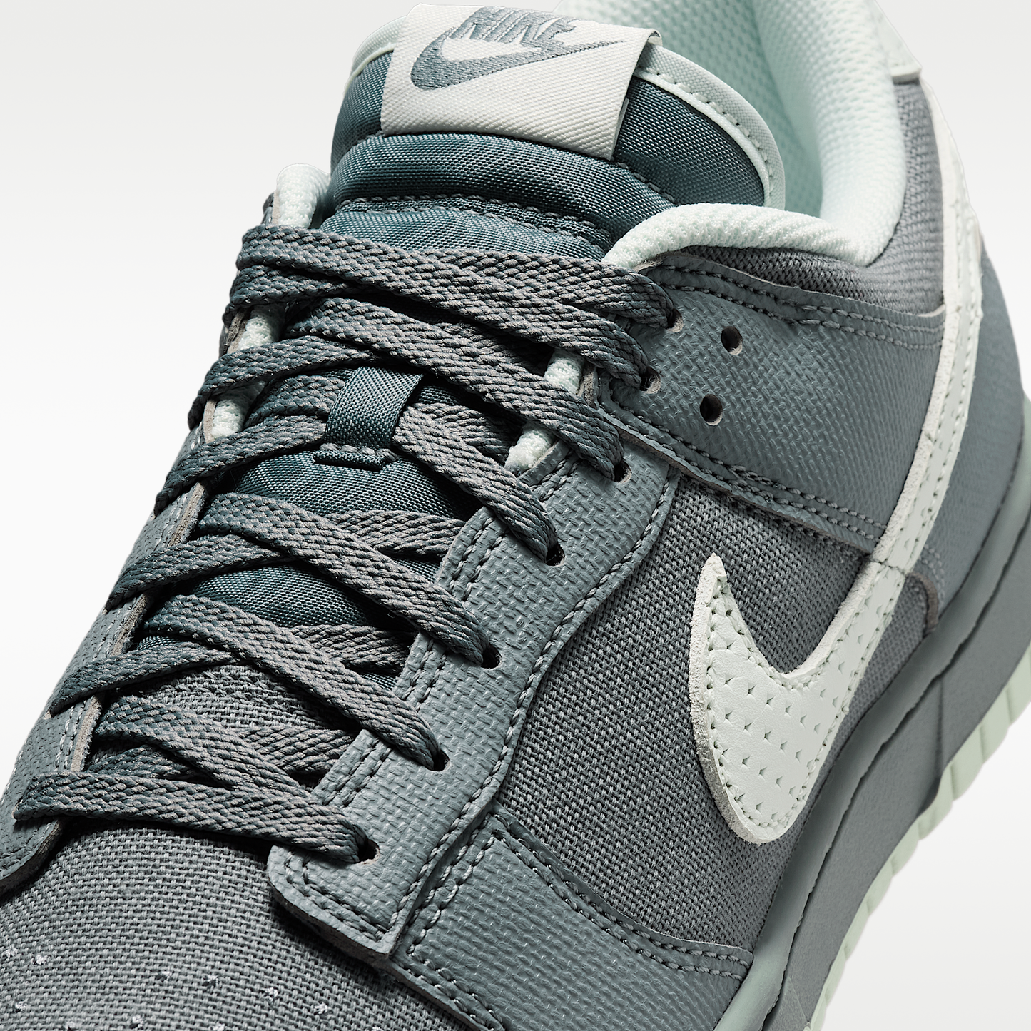 Nike Dunk Low Retro