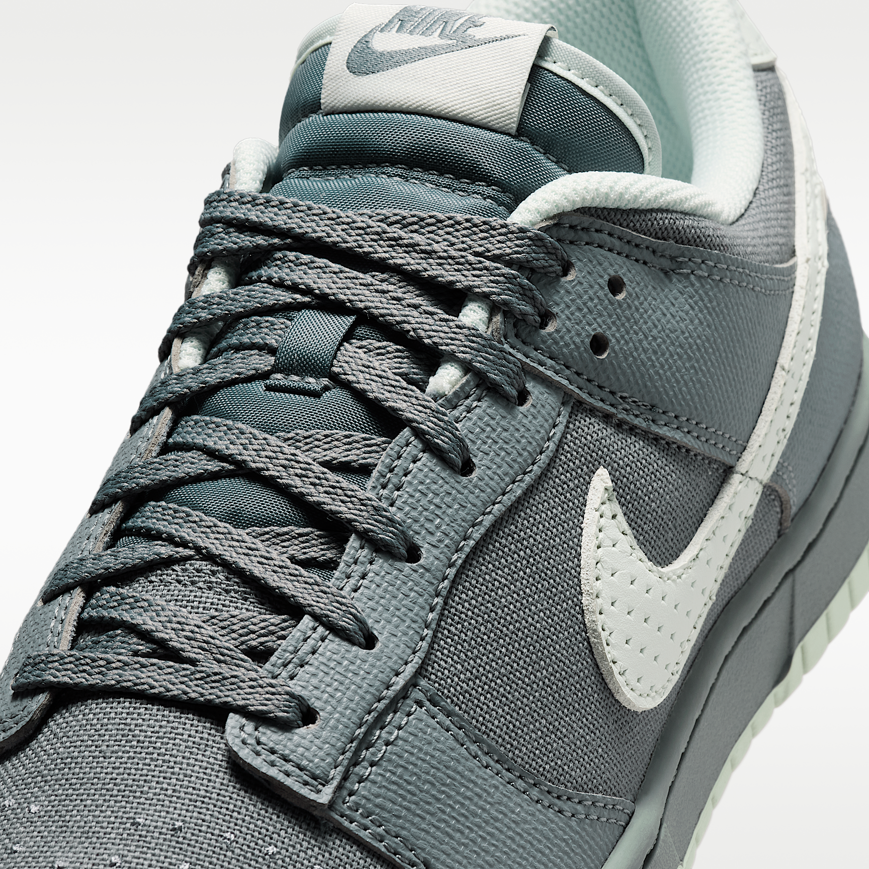 Nike Dunk Low Retro