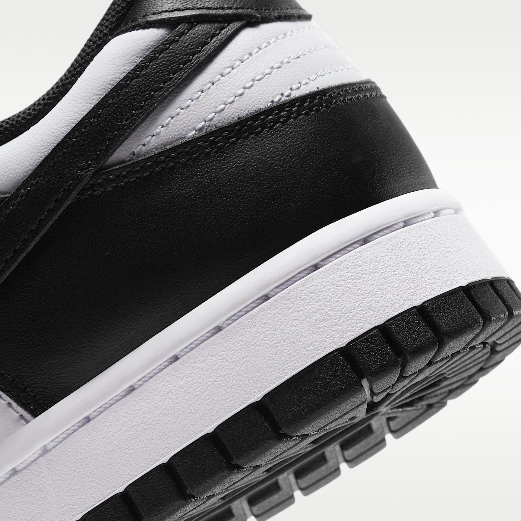 Nike Dunk Low Retro