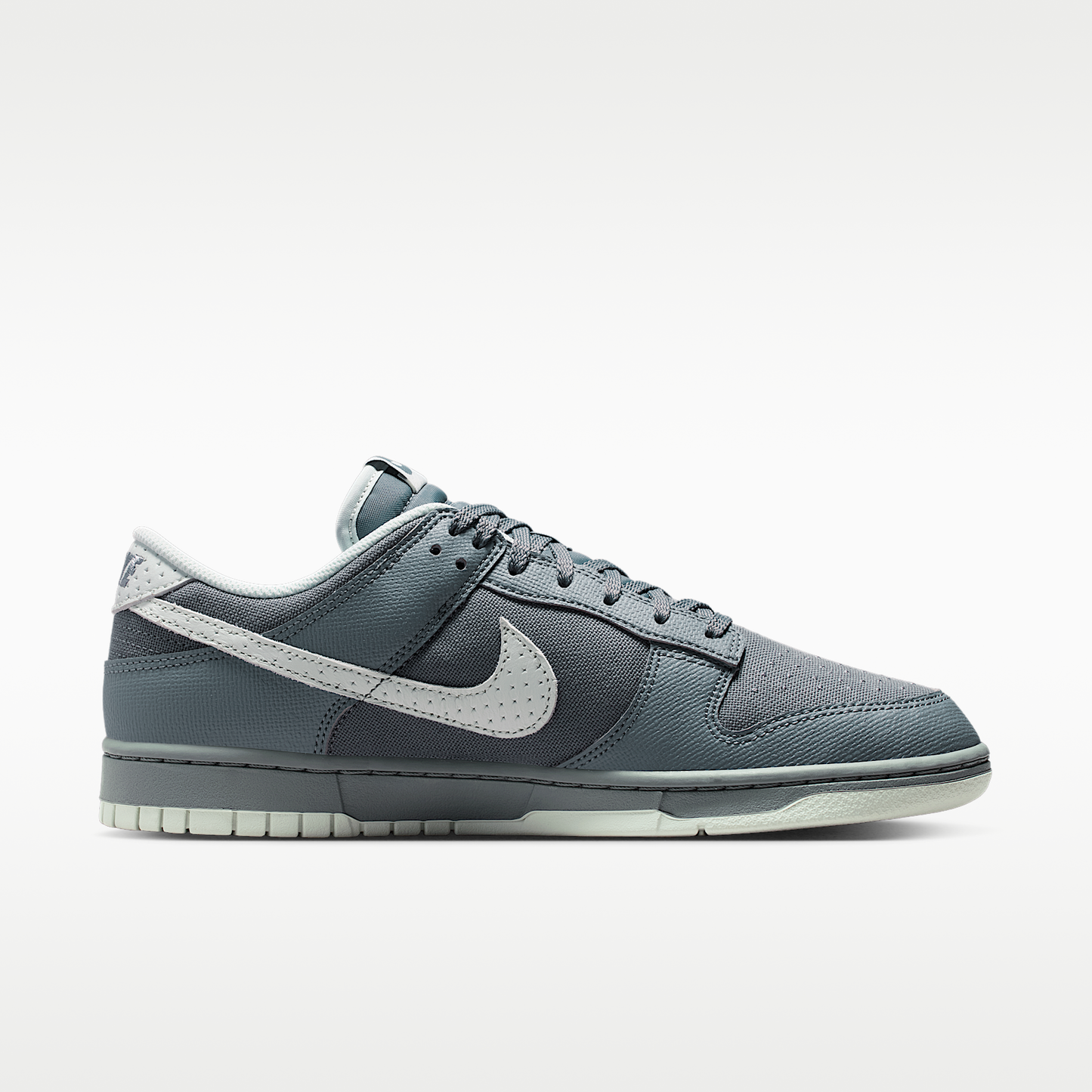 Nike Dunk Low Retro