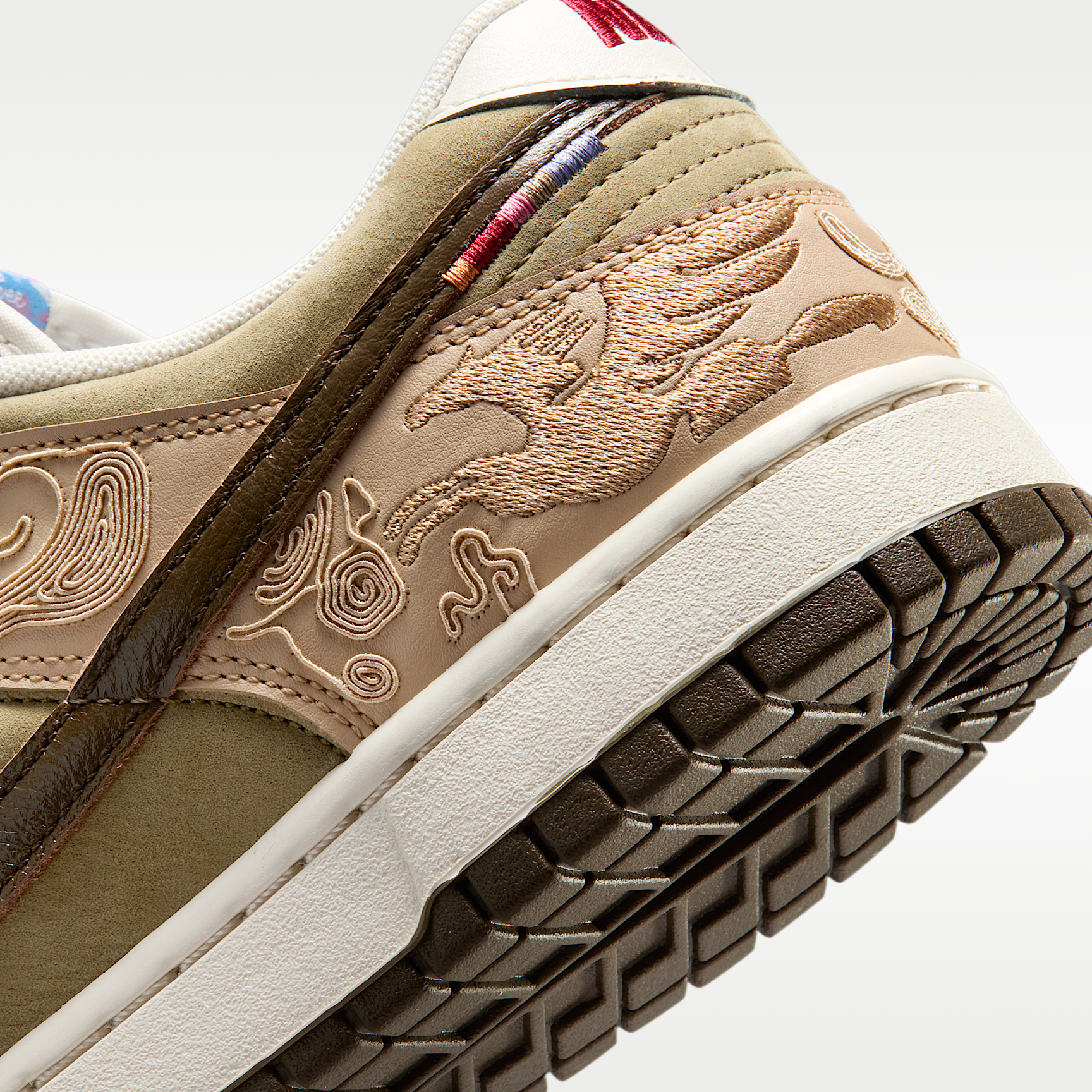 Nike Dunk Low SE 'LNY'