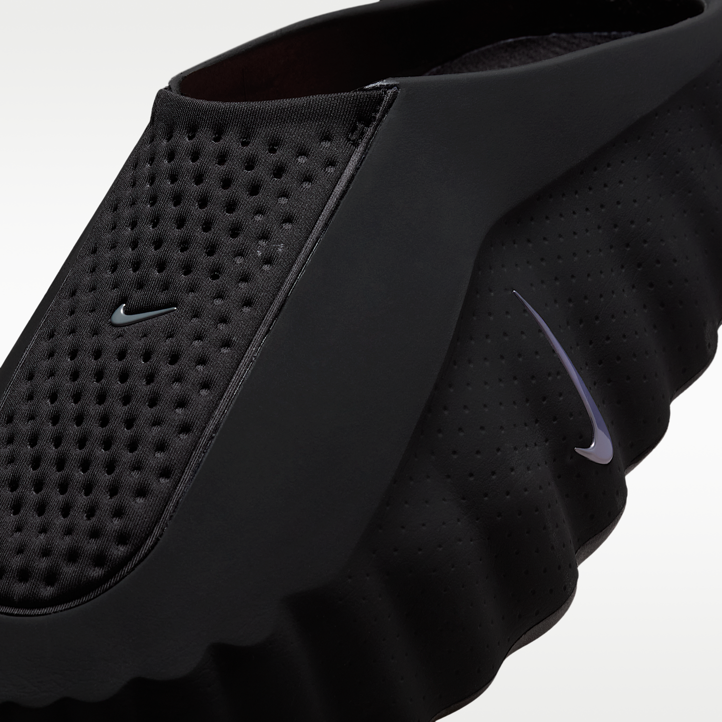 Nike Mind 001