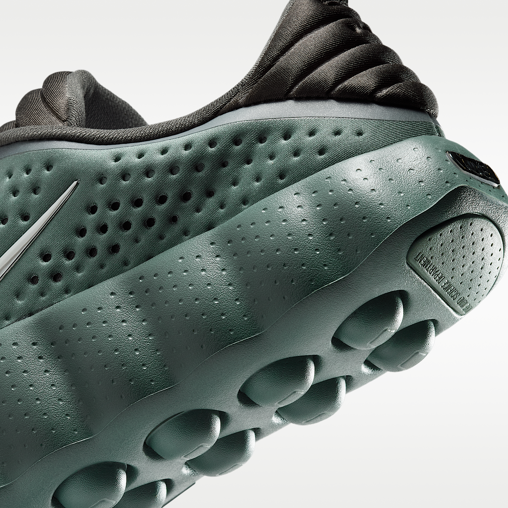 Nike Mind 002