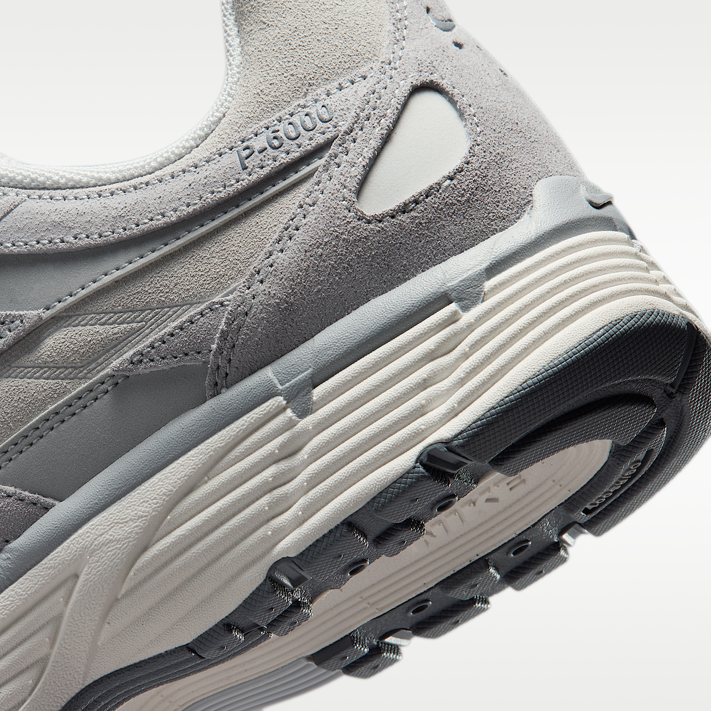 Nike P-6000 SE