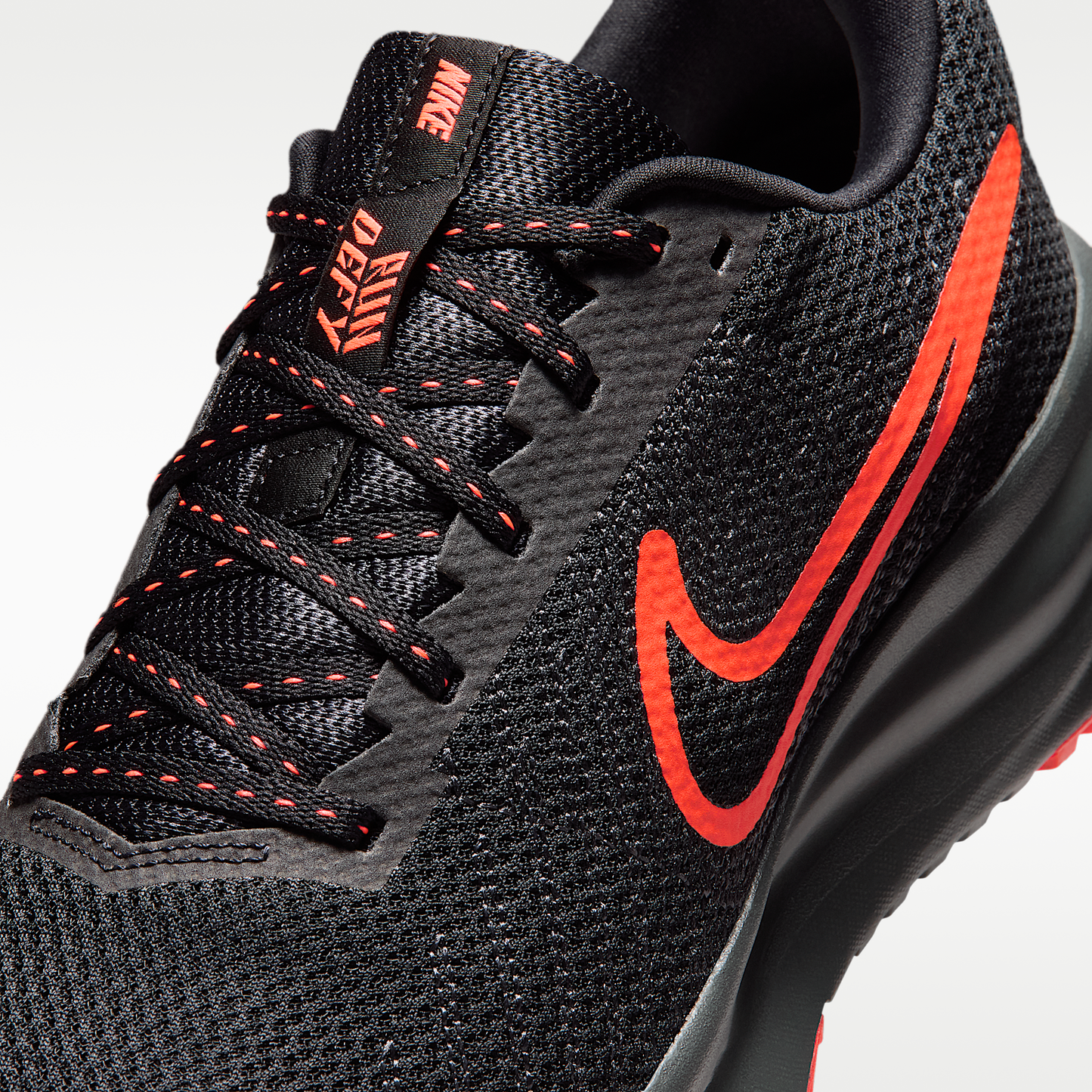 Nike Run Defy