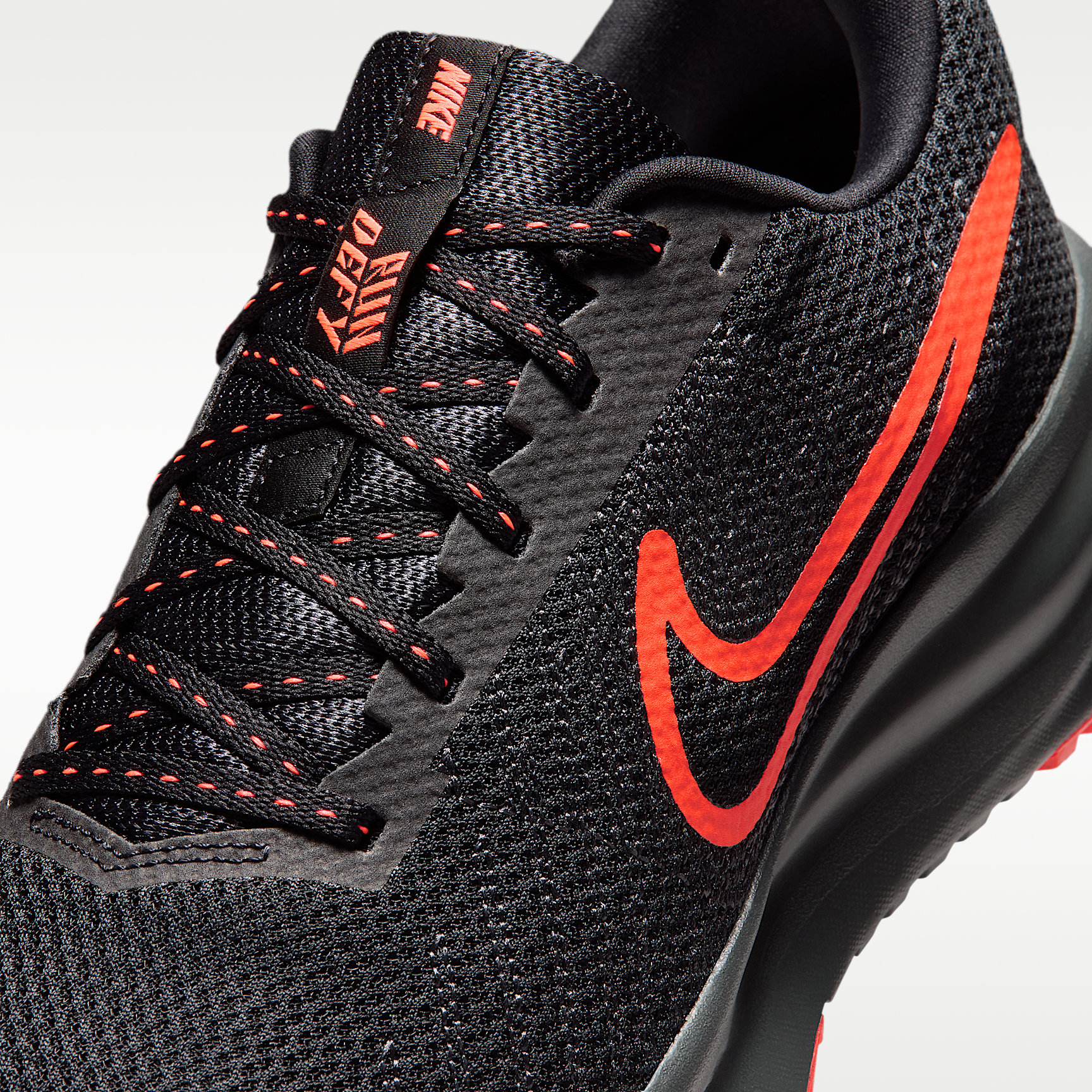 Nike Run Defy